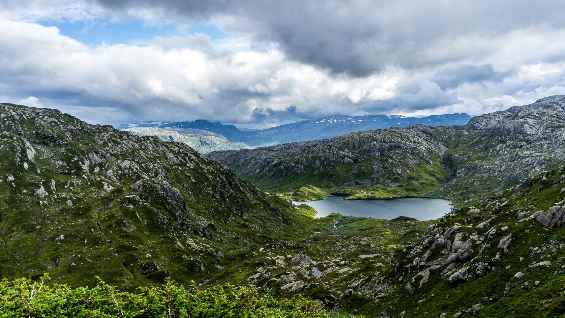 Обои горное озеро, mountain lake разрешение 1939x1088 Загрузить