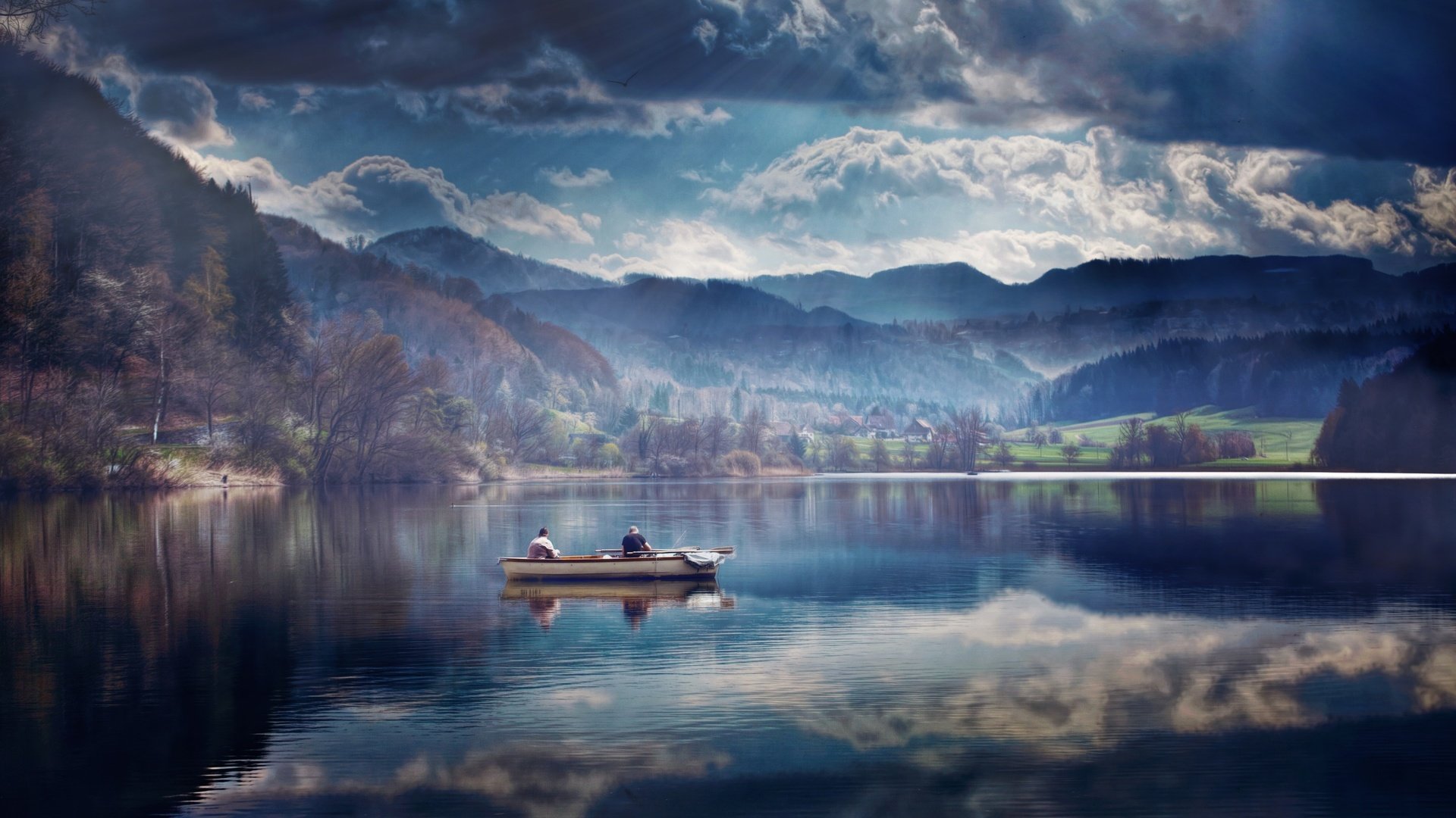 Обои небо, облака, озеро, отражение, швейцария, лодка, рыбаки, озеро тюрлерзее, the sky, clouds, lake, reflection, switzerland, boat, fishermen разрешение 2880x1800 Загрузить