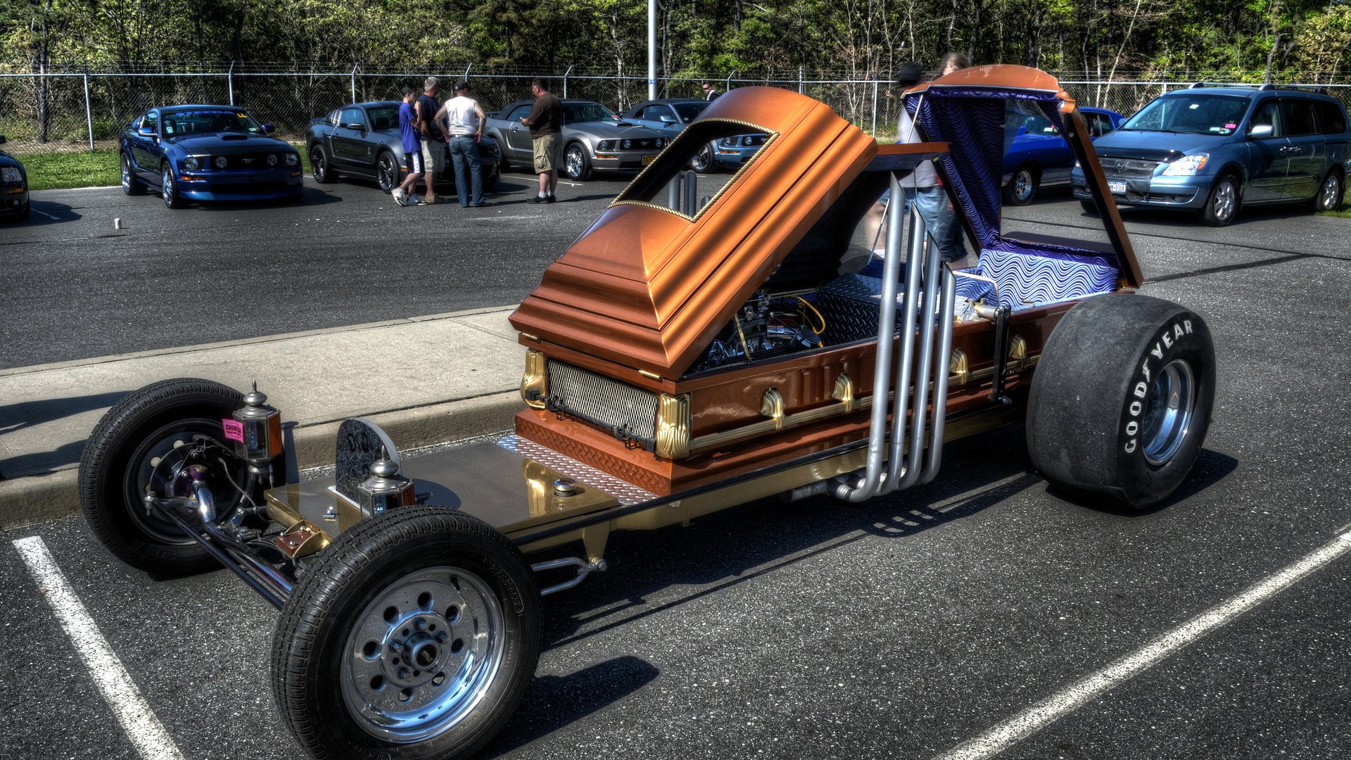 Скачать обои стоянка, гроб, custom car, parking, the coffin разрешение  1920x1080 #79890