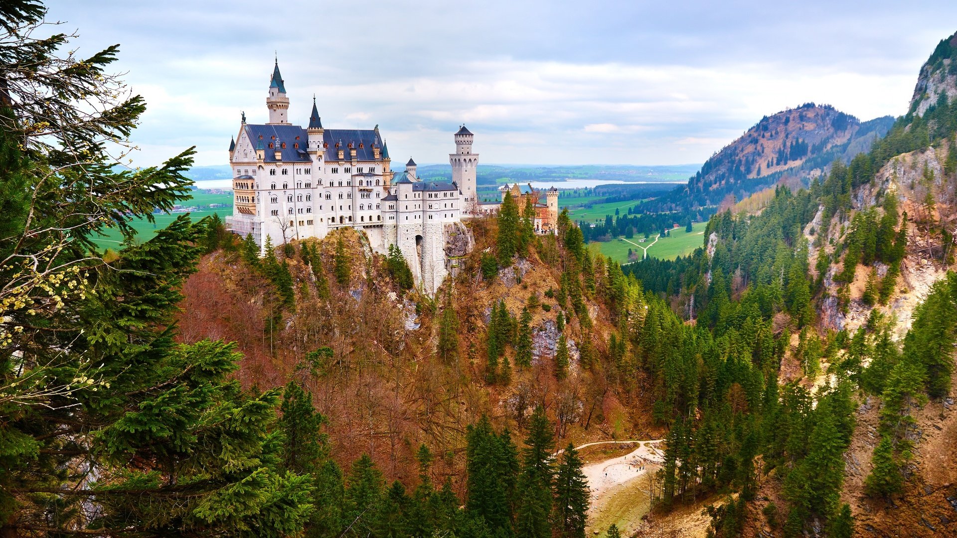 Обои скала, германия, бавария, замок нойшванштайн, rock, germany, bayern, neuschwanstein castle разрешение 3840x2345 Загрузить