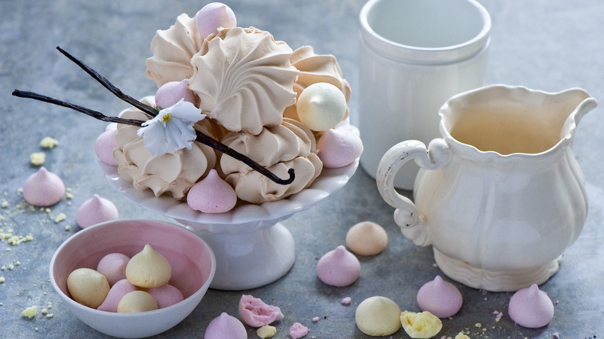 Обои сладости, сладкое, зефир, натюрморт, anna verdina, безе, меренги, sweets, sweet, marshmallows, still life, meringue разрешение 2000x1331 Загрузить