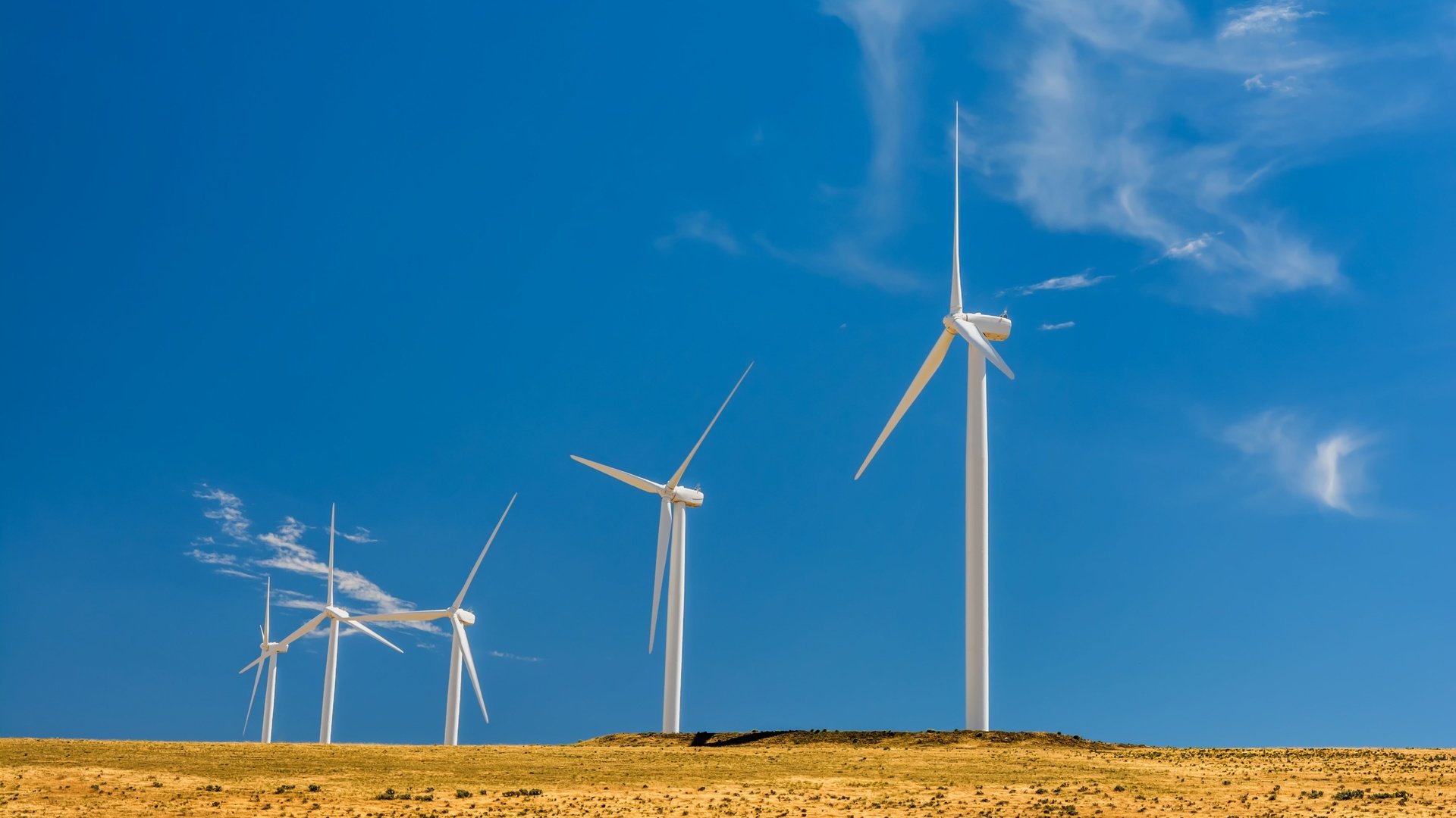 Обои облака, поле, ветряк, голубое небо, ветрогенератор, clouds, field, windmill, blue sky, wind turbine разрешение 6000x4000 Загрузить