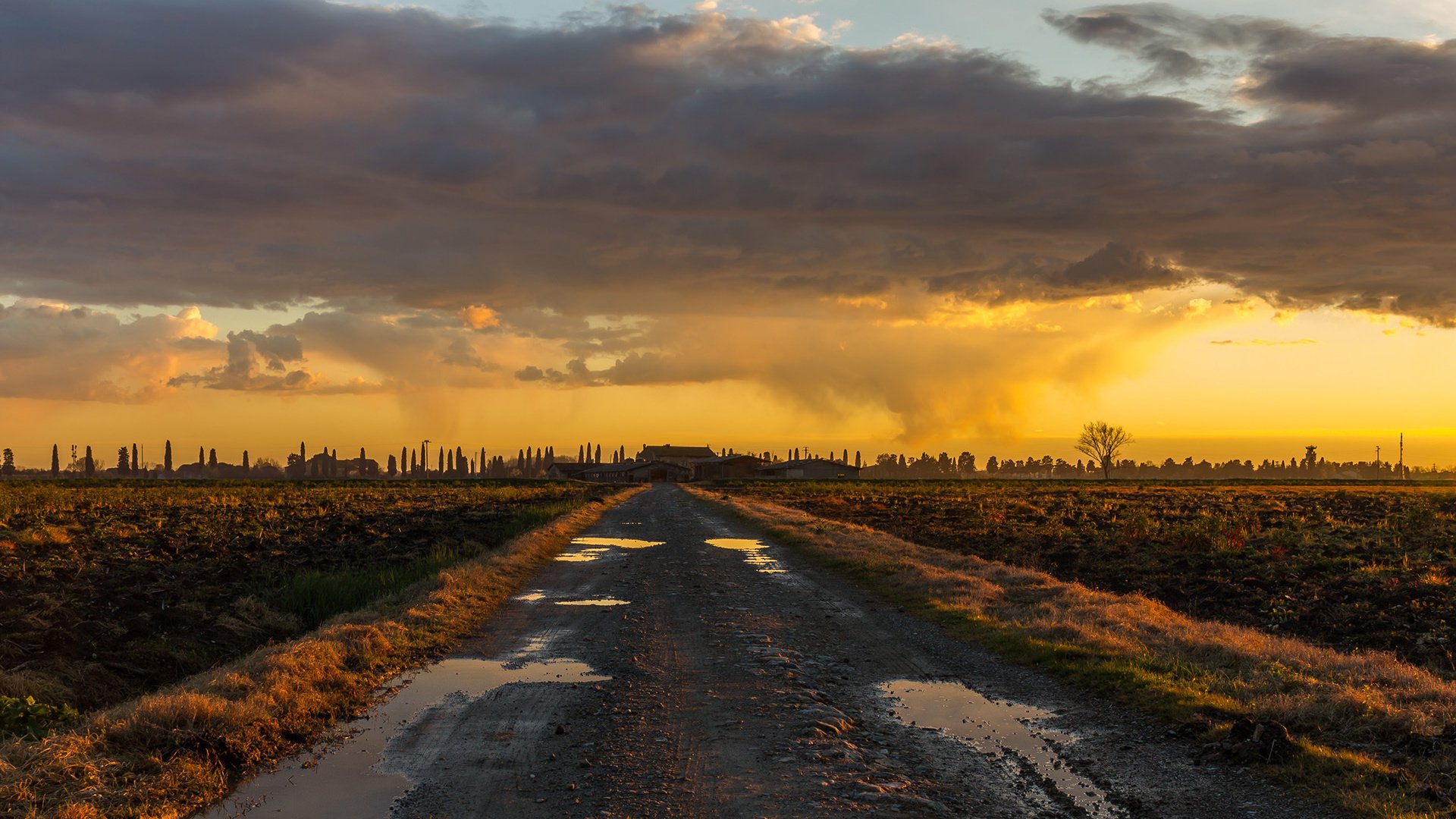 Обои дорога, облака, закат, италия, дождь, road, clouds, sunset, italy, rain разрешение 1920x1200 Загрузить