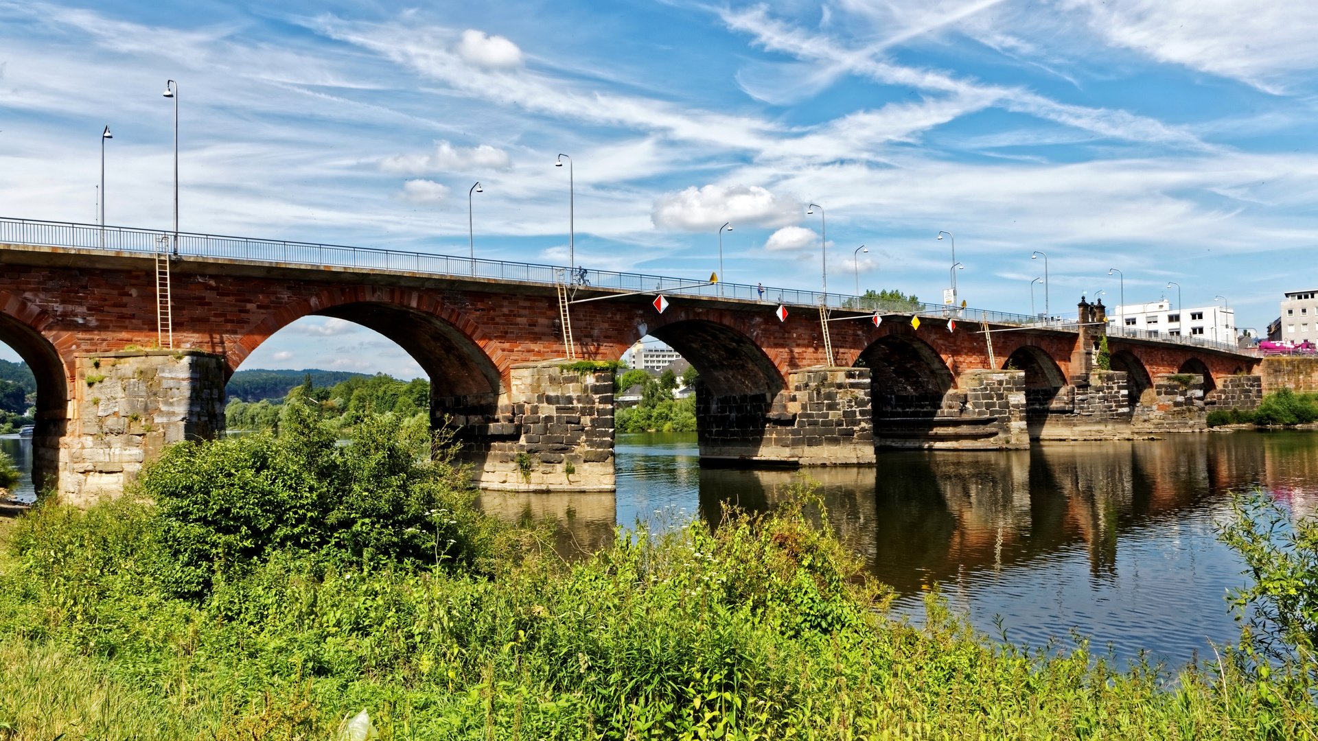 Обои фонари, река, мост, германия, трир, река мозель, lights, river, bridge, germany, trier, the river moselle разрешение 3750x2500 Загрузить