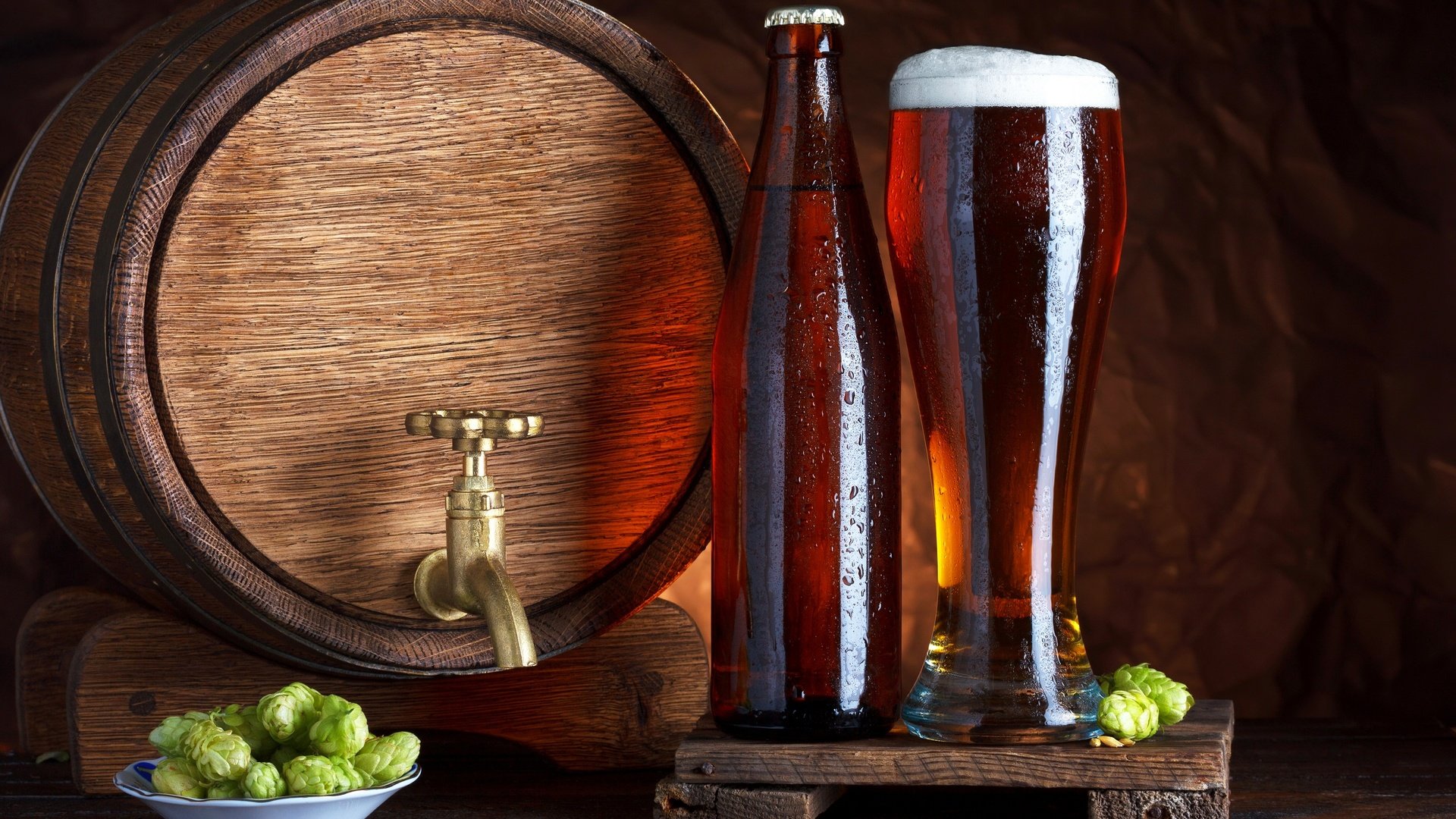 Обои стакан, пиво, бочка, хмель, баррель, glass, beer, barrel, hops разрешение 2880x1920 Загрузить