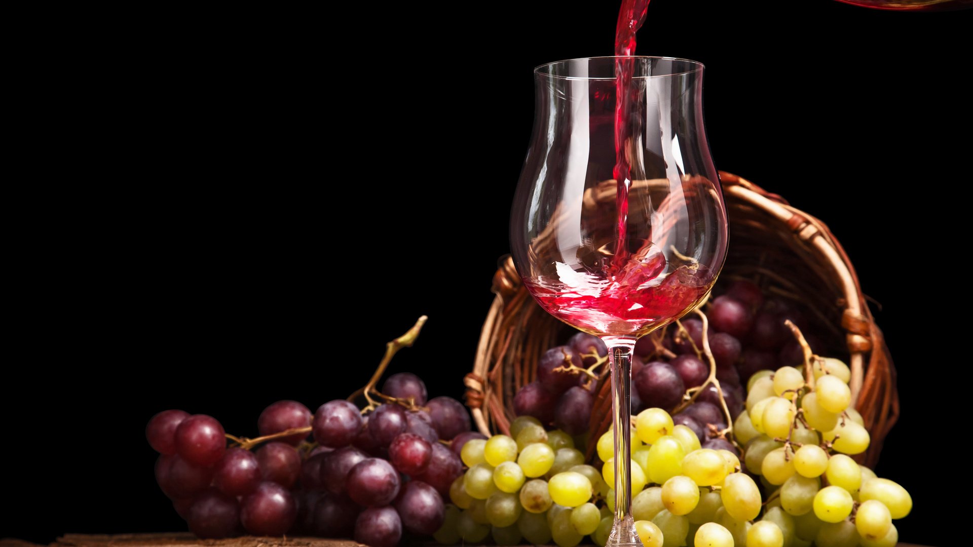 Обои виноград, бокал, корзина, вино, grapes, glass, basket, wine разрешение 5363x3575 Загрузить