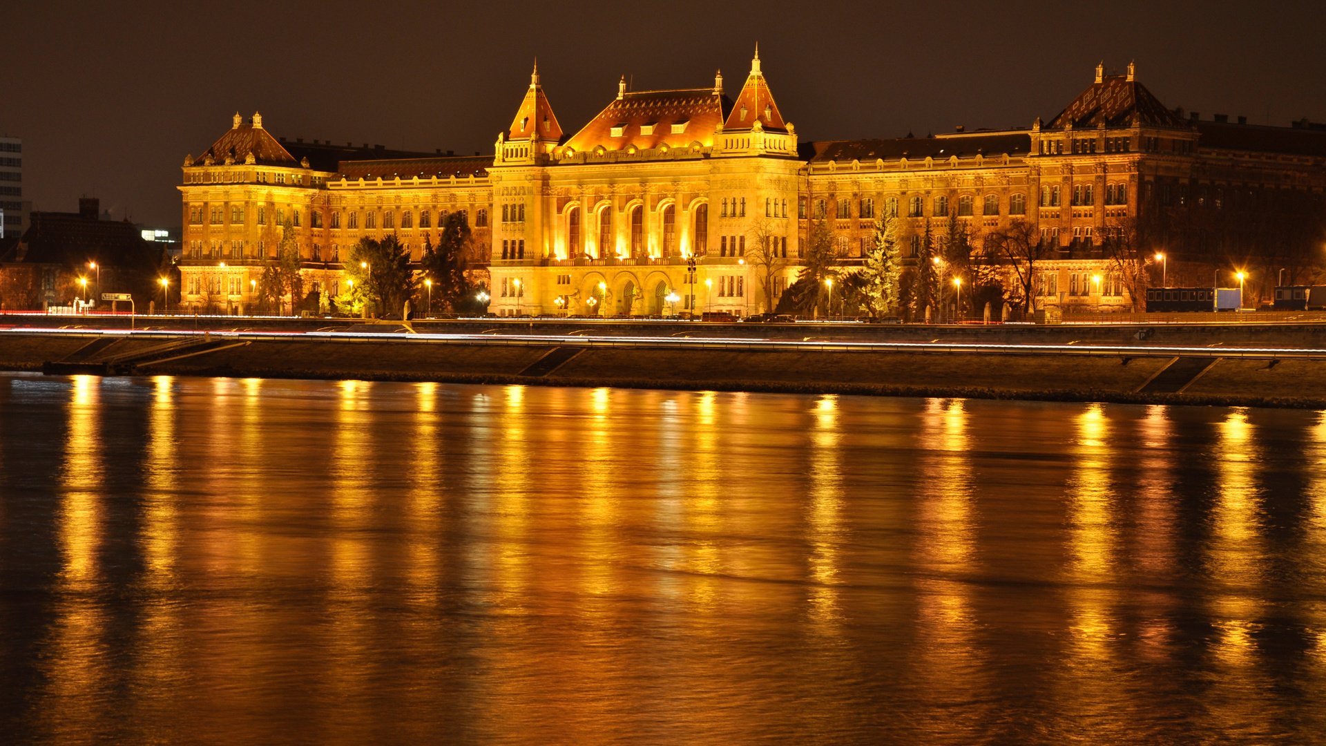 Обои небо, ночь, огни, река, дворец, венгрия, будапешт, the sky, night, lights, river, palace, hungary, budapest разрешение 2880x1913 Загрузить