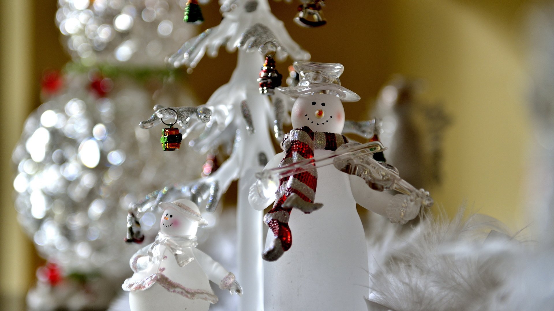 Обои макро, снеговик, игрушки, праздник, macro, snowman, toys, holiday разрешение 2560x1707 Загрузить