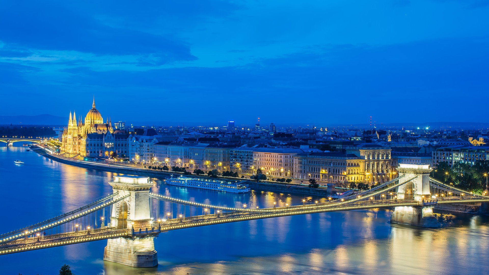 Обои ночь, огни, река, мост, венгрия, будапешт, парламент, дунай, night, lights, river, bridge, hungary, budapest, parliament, the danube разрешение 2048x1269 Загрузить