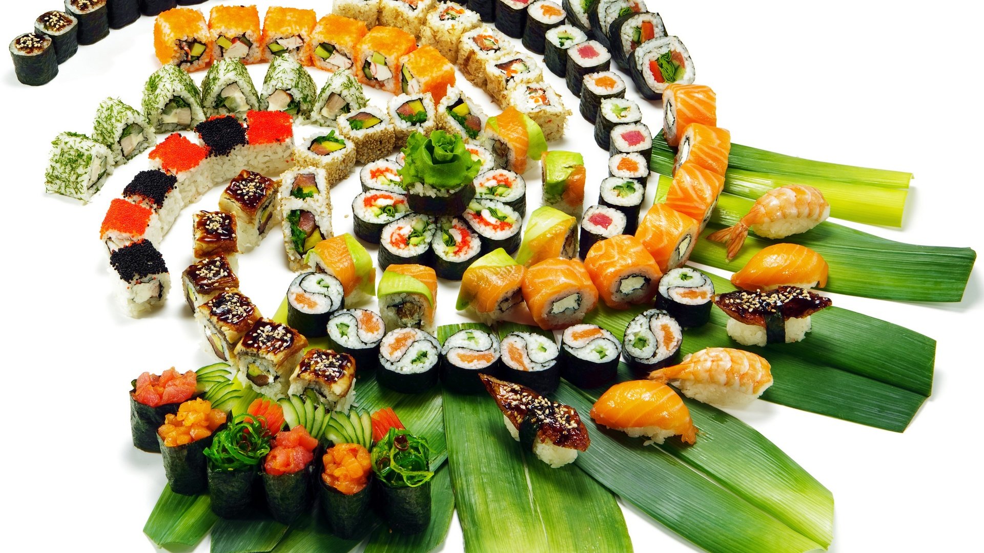 Обои креветки, черная икра, зелень, красная икра, листья, японская кухня, украшения, ломтики, лосось, рис, сервировка, суши, тунец, роллы, нарезка, морепродукты, красная рыба, shrimp, black caviar, greens, red caviar, leaves, japanese cuisine, decoration, slices, salmon, figure, serving, sushi, tuna, rolls, cutting, seafood, red fish разрешение 2880x2019 Загрузить