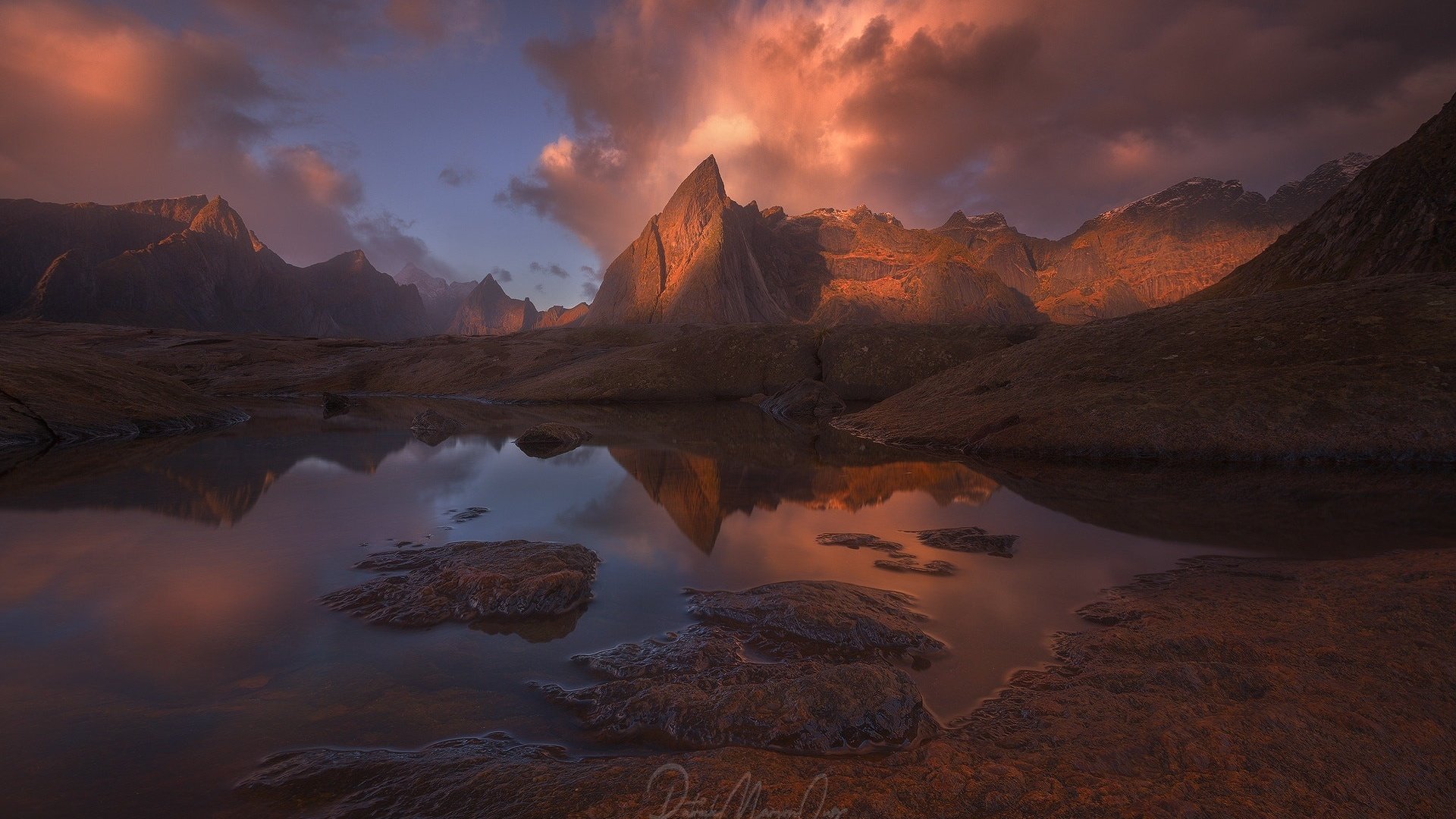 Обои небо, облака, горы, скалы, норвегия, the sky, clouds, mountains, rocks, norway разрешение 1920x1280 Загрузить