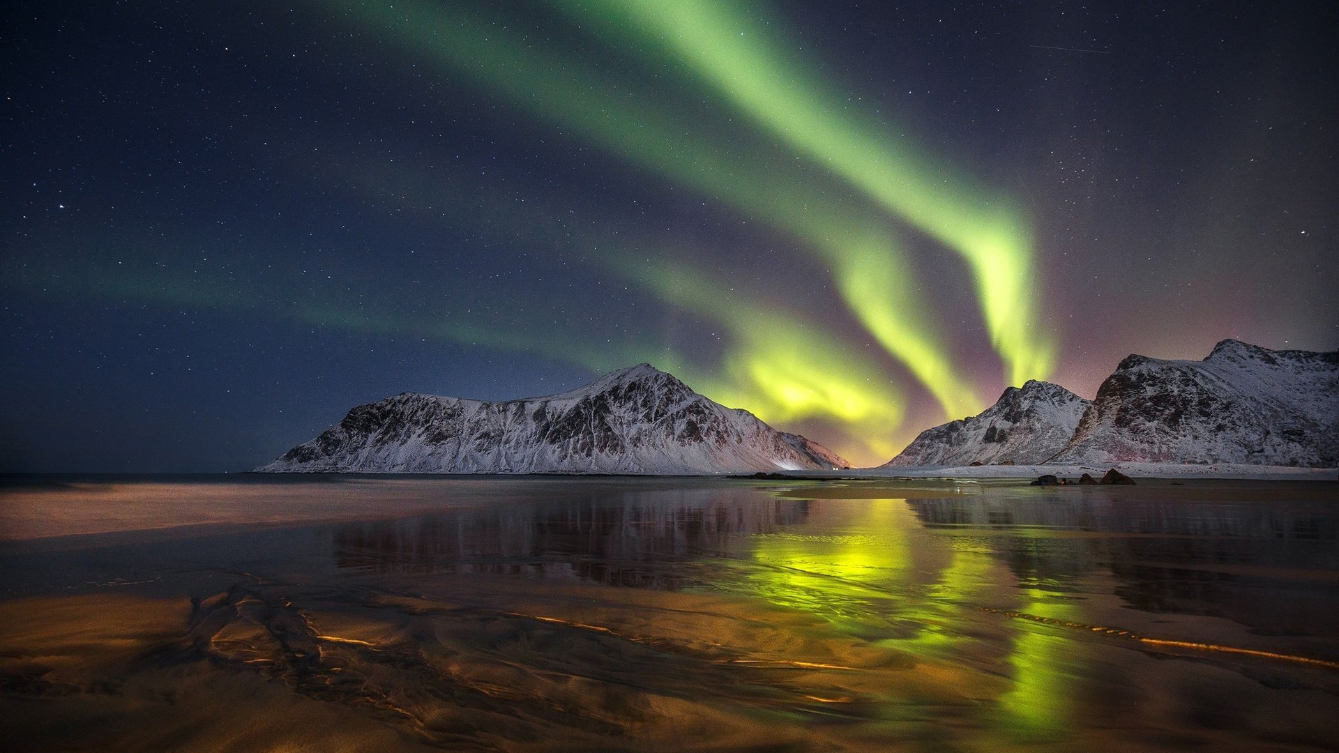 Обои ночь, горы, отражение, северное сияние, норвегия, night, mountains, reflection, northern lights, norway разрешение 2000x1333 Загрузить