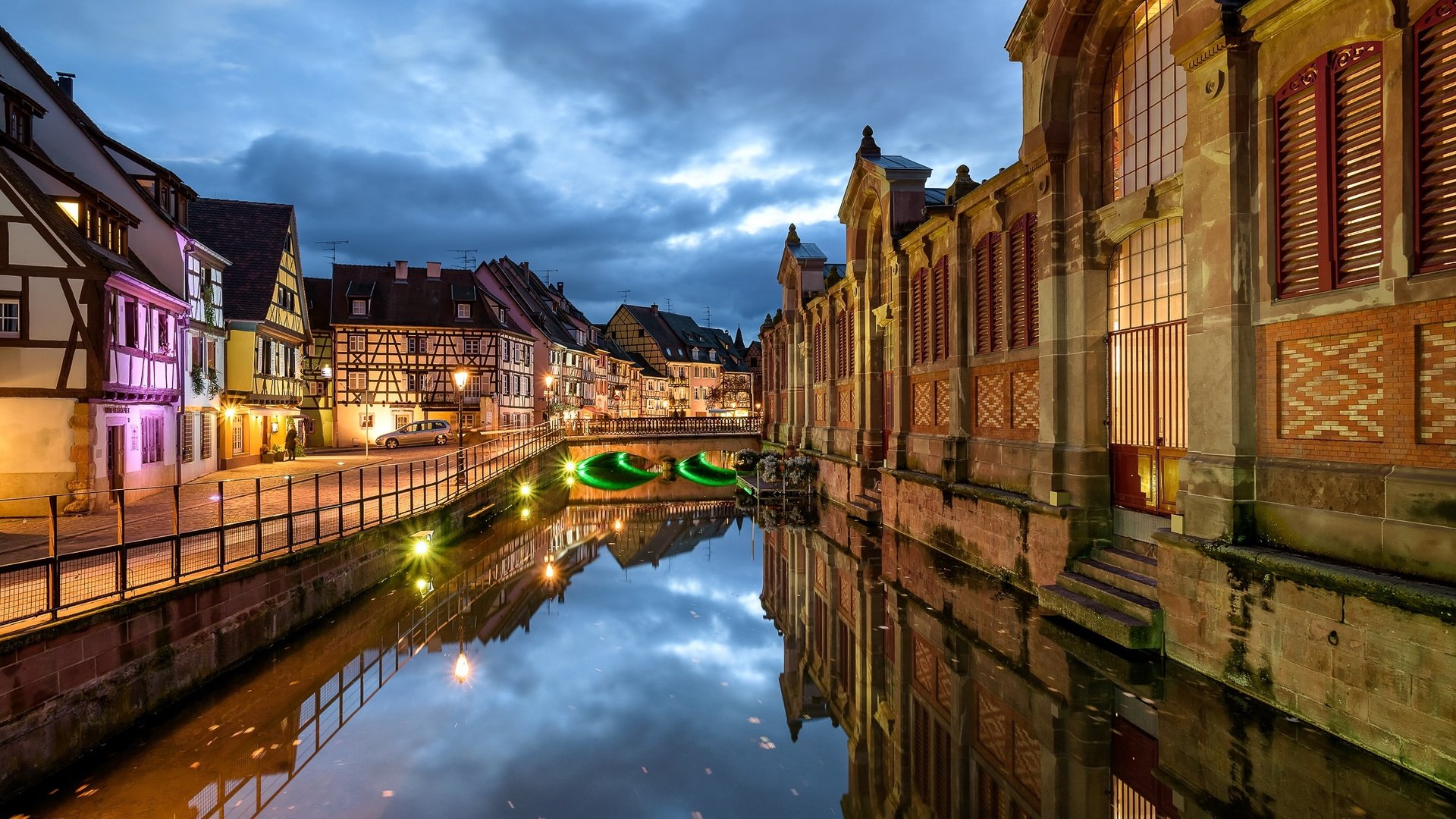 Обои огни, вечер, канал, дома, здания, франция, кольмар, venise, lights, the evening, channel, home, building, france, colmar разрешение 2157x1440 Загрузить