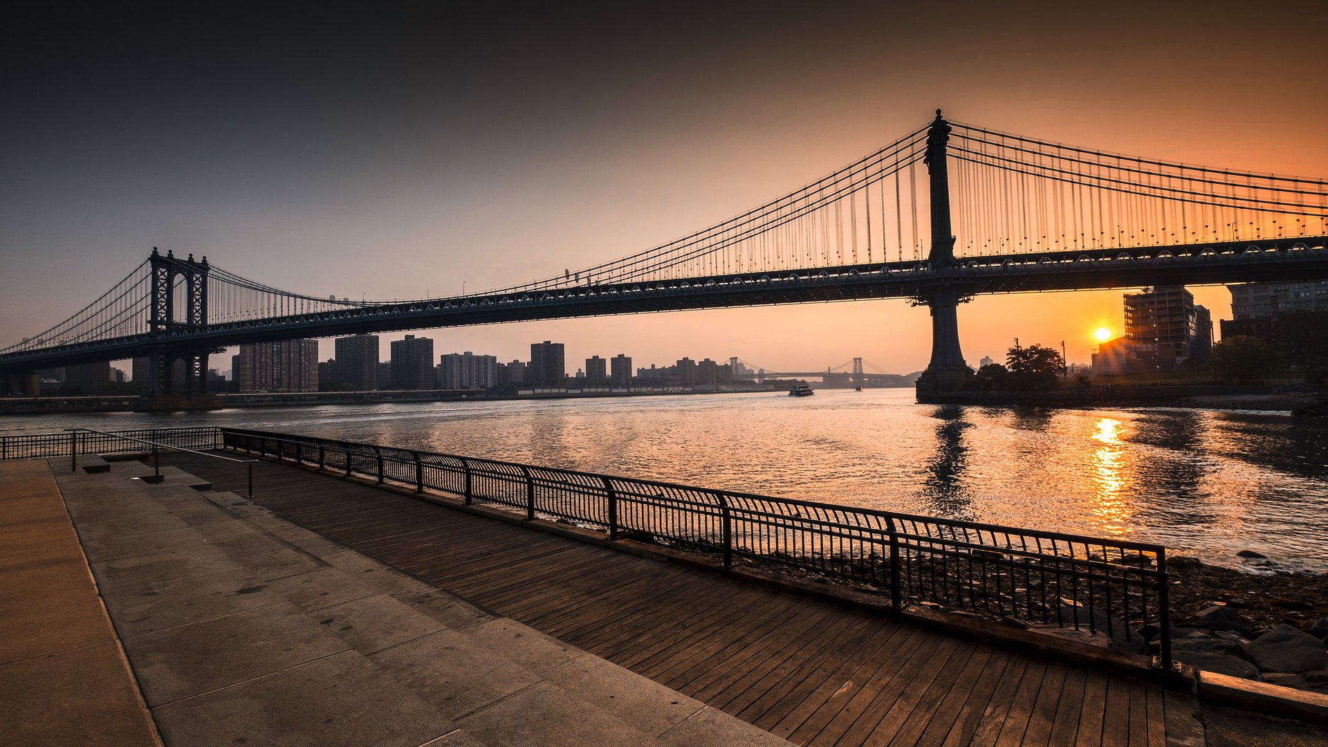 Обои река, восход, солнце, мост, нью-йорк, бруклин, ист-ривер, манхэттенский мост, river, sunrise, the sun, bridge, new york, brooklyn, east river, manhattan bridge разрешение 2048x1365 Загрузить