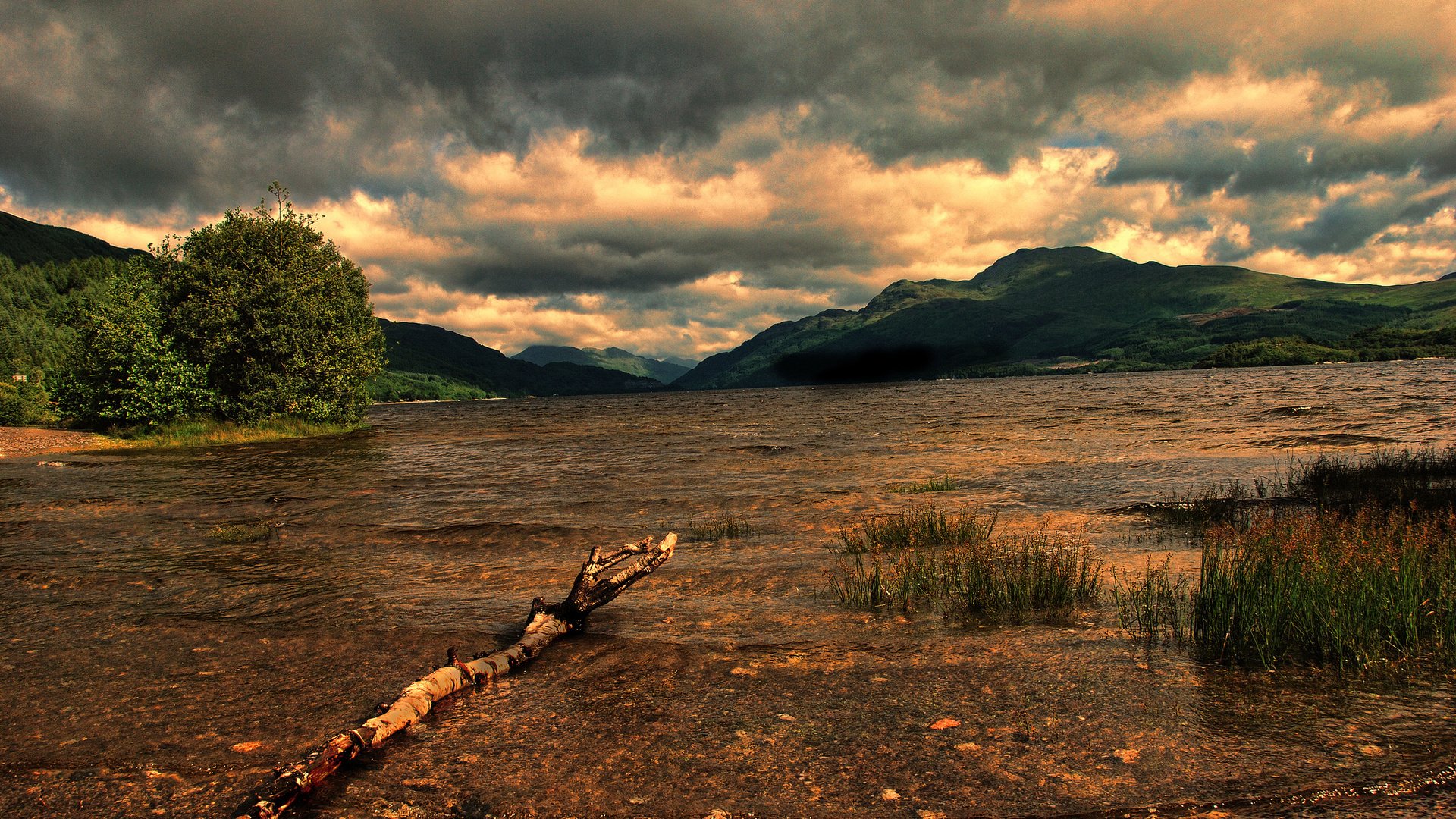 Обои вода, озеро, горы, тучи, пейзаж, палка, water, lake, mountains, clouds, landscape, stick разрешение 2048x1371 Загрузить