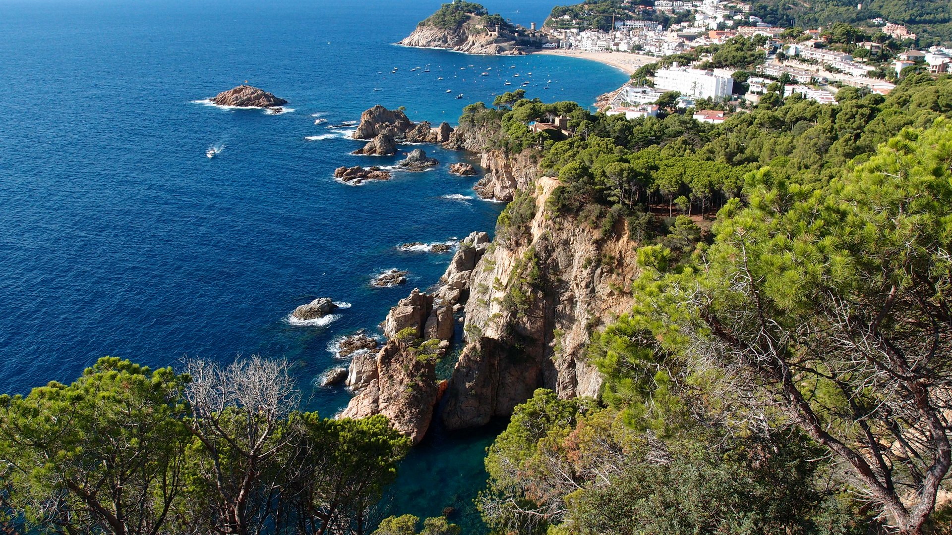 Обои скалы, море, побережье, испания, коста-брава, rocks, sea, coast, spain, costa brava разрешение 3648x2736 Загрузить