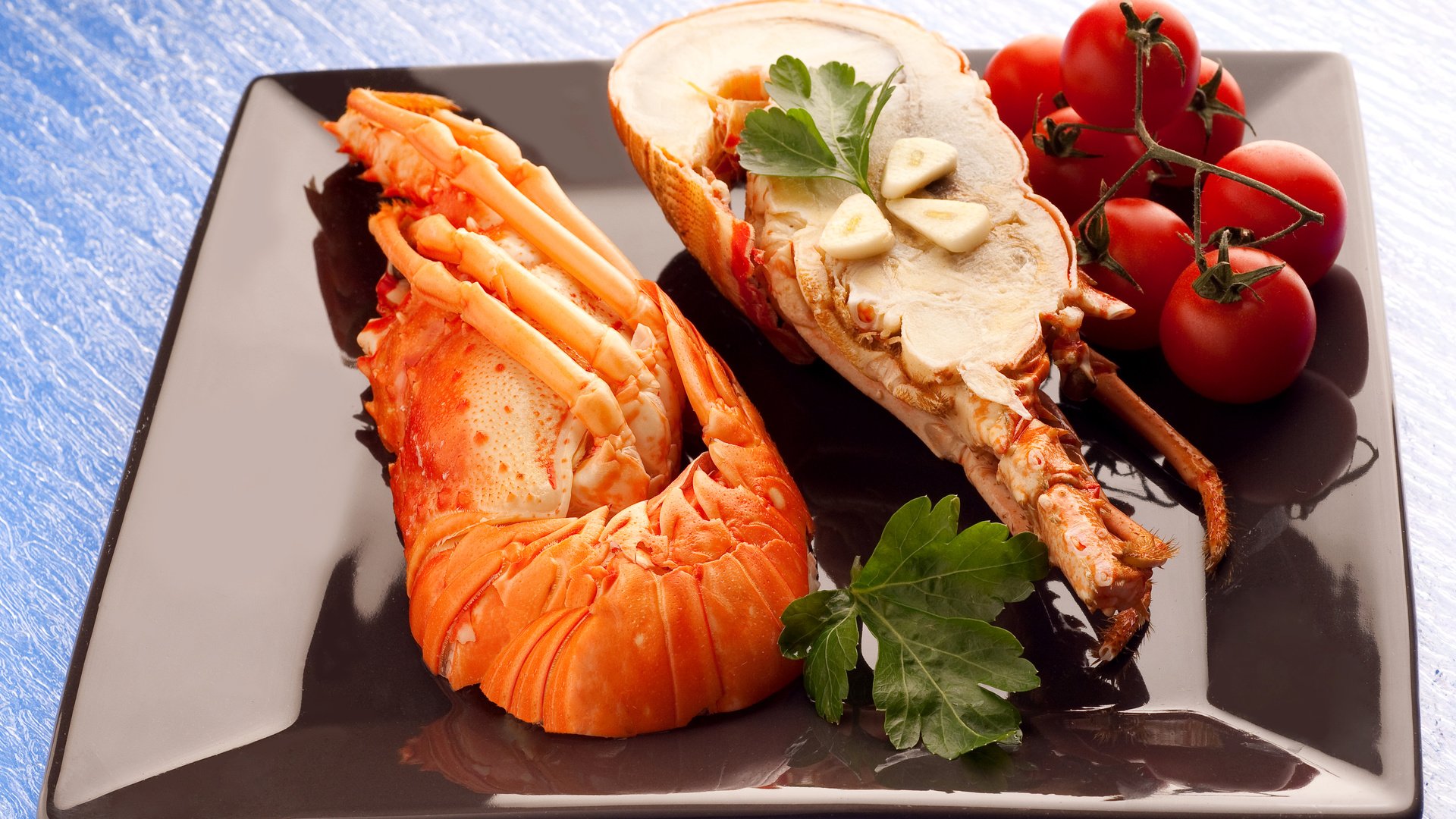 Обои листья, тарелка, помидоры, чеснок, морепродукты, омар, лобстер, leaves, plate, tomatoes, garlic, seafood, omar, lobster разрешение 4288x2848 Загрузить