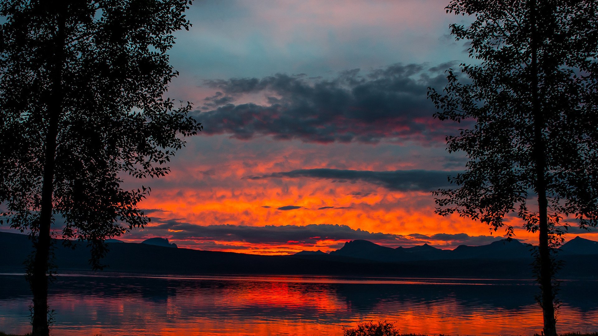 Обои небо, облака, деревья, озеро, природа, закат, сумерки, the sky, clouds, trees, lake, nature, sunset, twilight разрешение 2048x1456 Загрузить