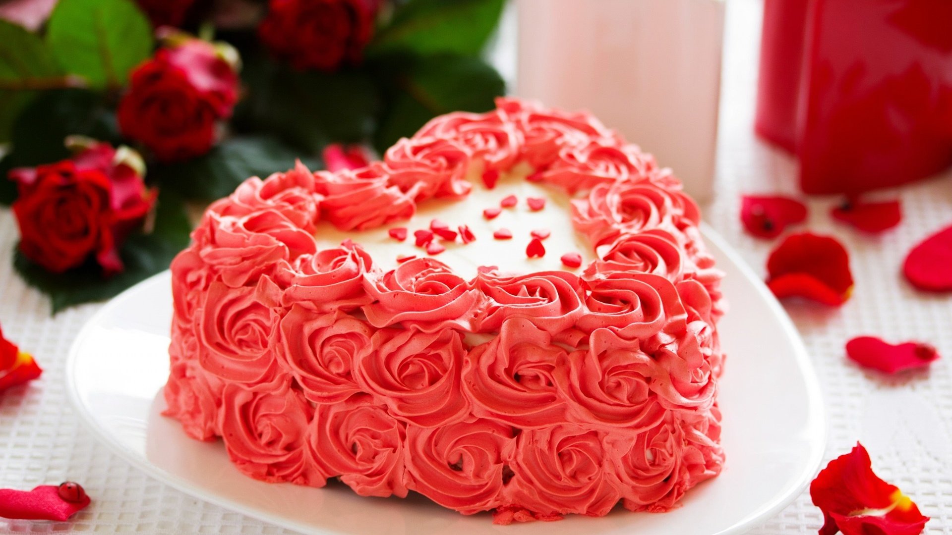 Обои цветы, праздничный торт, бутоны, в форме сердца, розы, лепестки, сладкое, десерт, торт в виде сердца, торт-сердце, flowers, birthday cake, buds, roses, petals, sweet, dessert, a cake in the shape of a heart, cake-heart разрешение 2560x1600 Загрузить