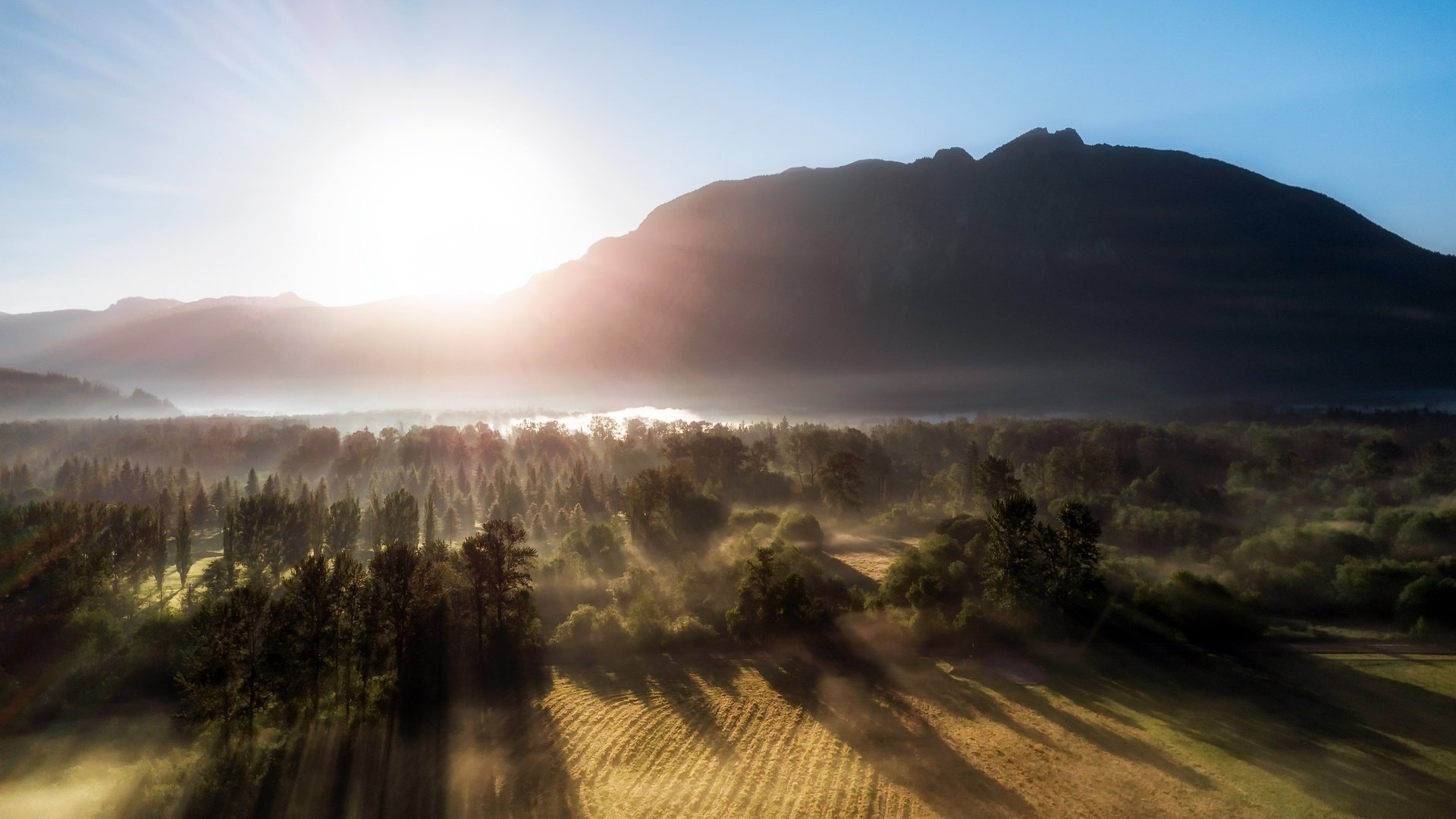 Обои свет, река, горы, природа, лес, утро, туман, рассвет, light, river, mountains, nature, forest, morning, fog, dawn разрешение 2560x1600 Загрузить