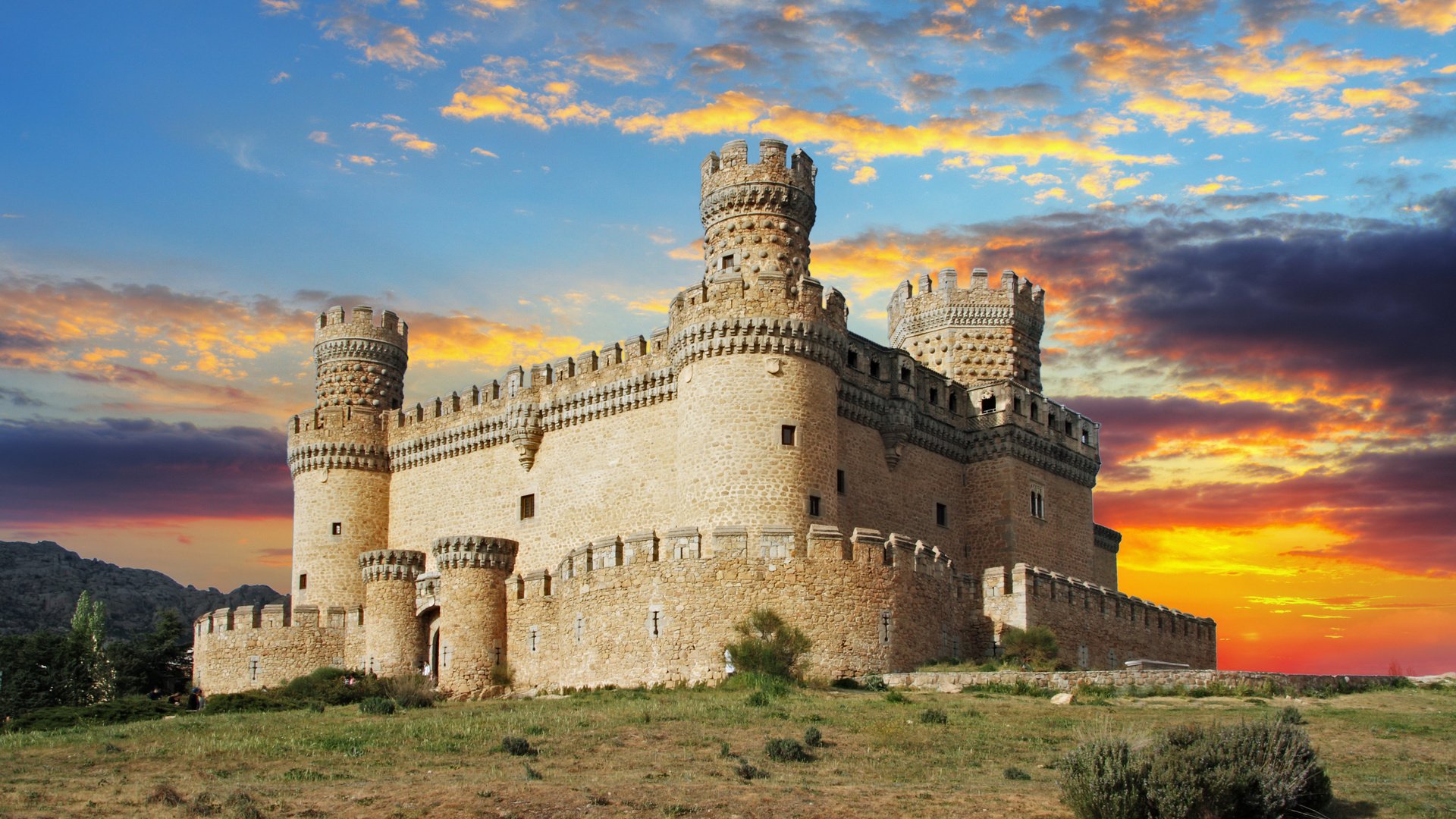 Обои небо, manzanares el real castle, мансанарес-эль-реал, облака, вечер, закат, замок, крепость, испания, замок мансанарес-эль-реал, the sky, manzanares el real, clouds, the evening, sunset, castle, fortress, spain, the castle of manzanares el real разрешение 3017x2000 Загрузить