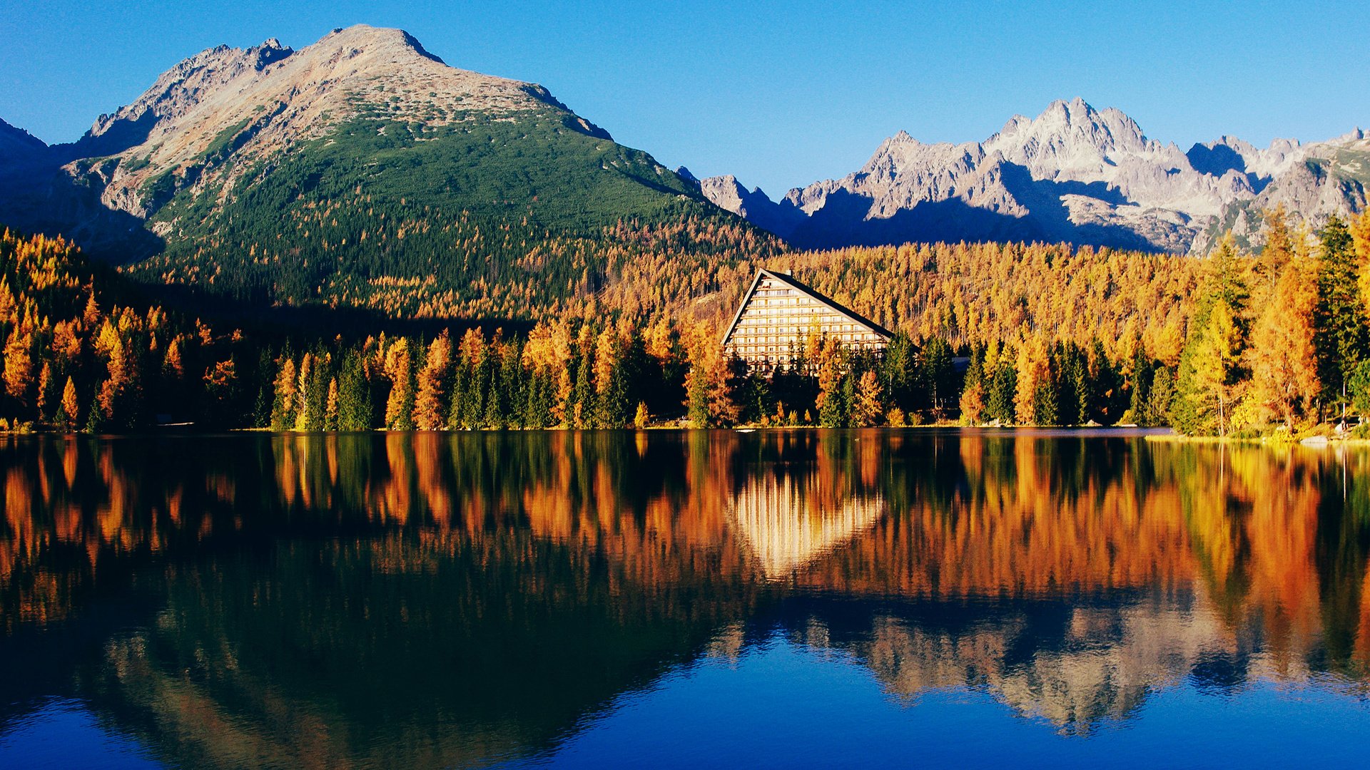 Обои озеро, горы, природа, лес, отражение, пейзаж, осень, aleksandra boguslawska, lake, mountains, nature, forest, reflection, landscape, autumn разрешение 2880x1800 Загрузить