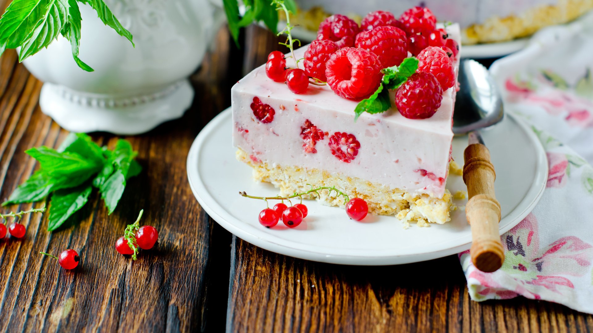 Обои малина, торт, крем, raspberry, cake, cream разрешение 7000x4636 Загрузить