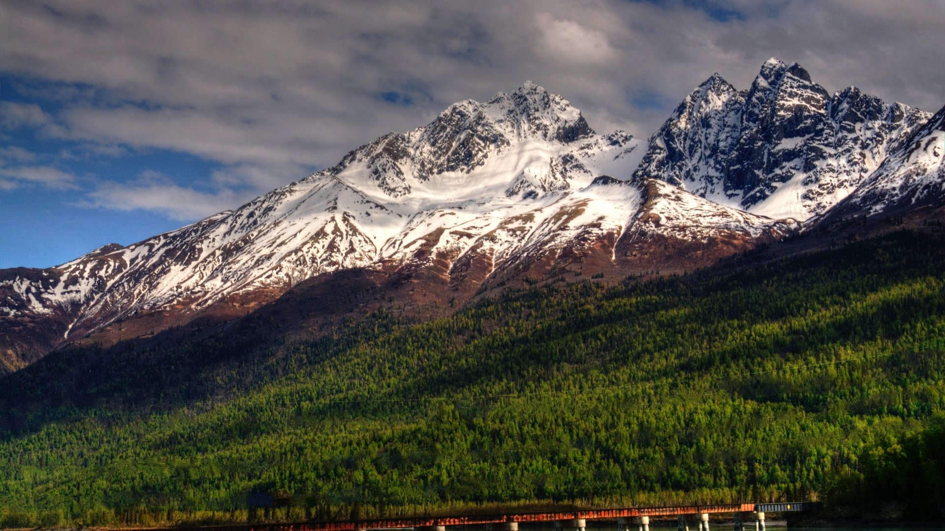 Обои небо, облака, горы, природа, пейзаж, мост, аляска, the sky, clouds, mountains, nature, landscape, bridge, alaska разрешение 4320x2868 Загрузить