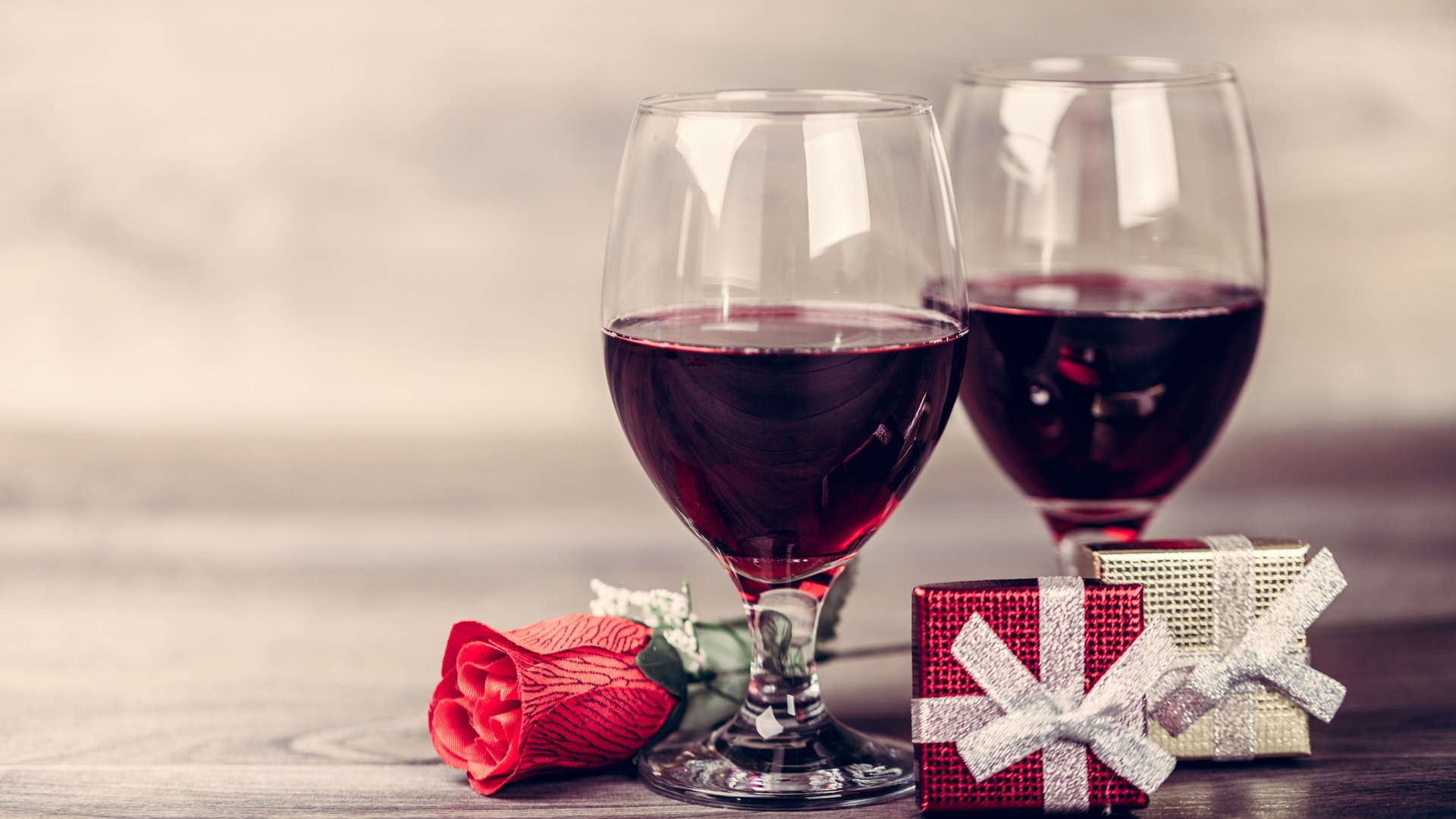 Обои вино, бокалы, подарок, красная роза, валентинов день, wine, glasses, gift, red rose, valentine's day разрешение 7020x4680 Загрузить