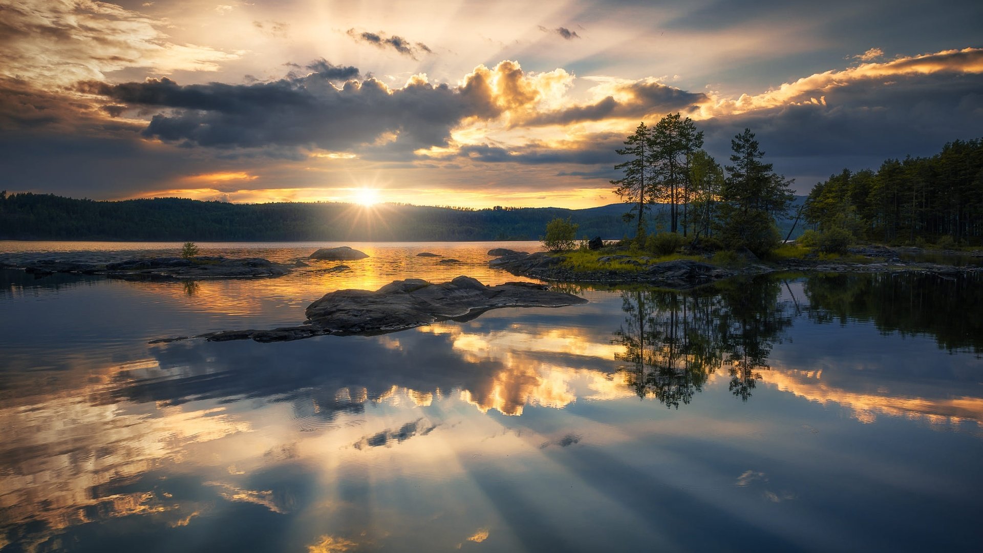 Обои небо, облака, деревья, озеро, закат, отражение, горизонт, the sky, clouds, trees, lake, sunset, reflection, horizon разрешение 2000x1335 Загрузить