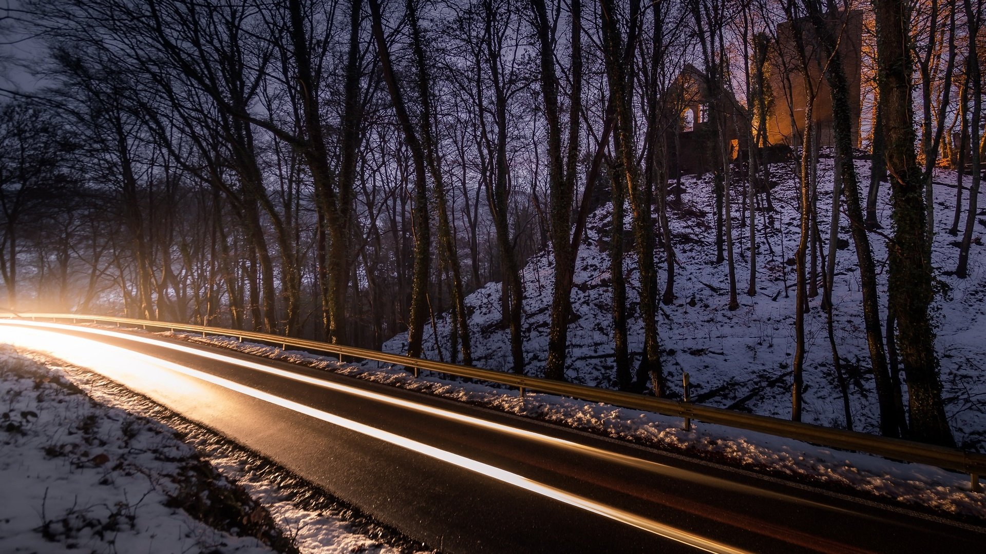 Обои дорога, ночь, деревья, огни, снег, природа, road, night, trees, lights, snow, nature разрешение 2048x1300 Загрузить