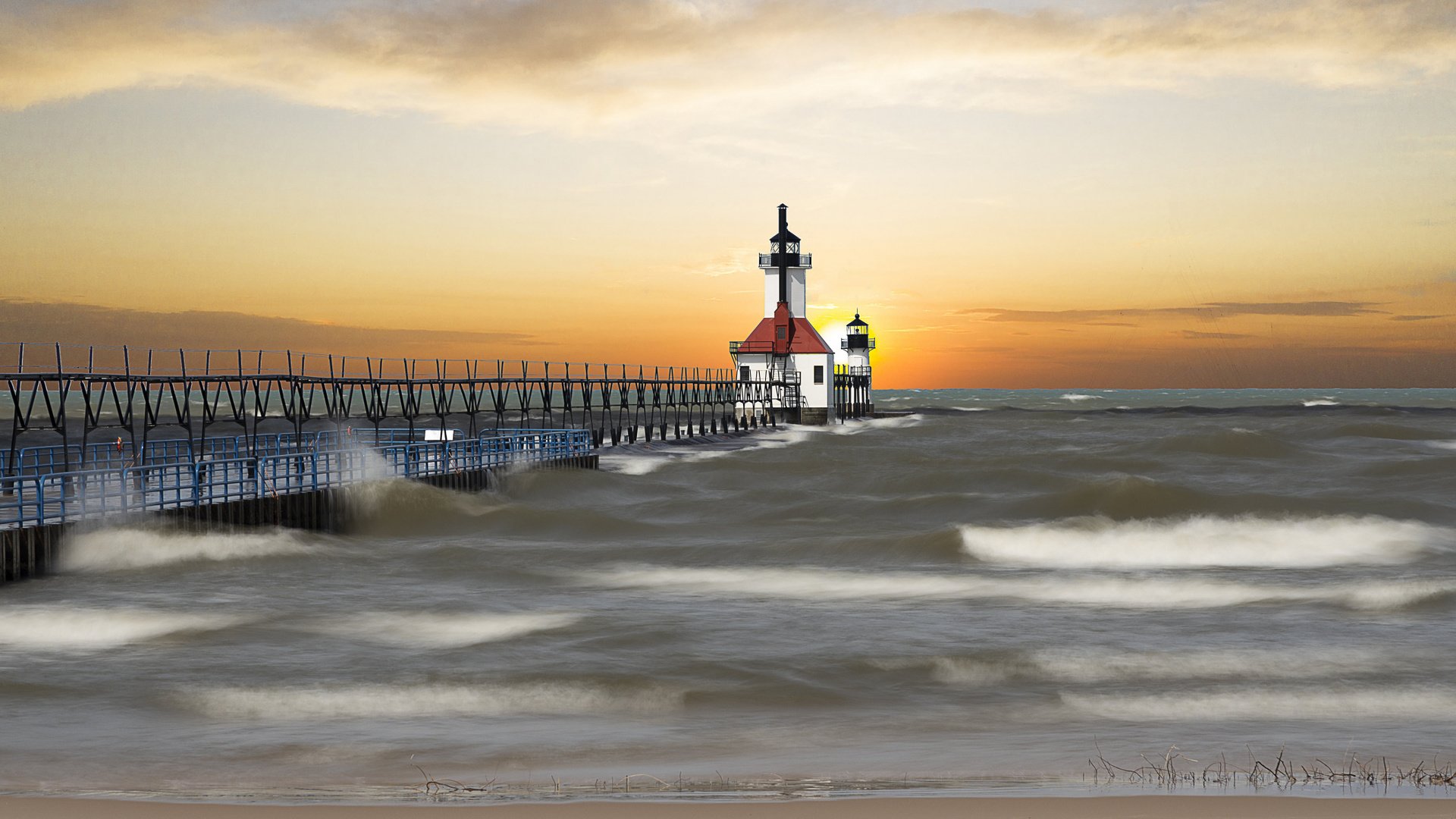 Обои дорога, волны, маяк, проход, мичиган, saint joseph, road, wave, lighthouse, pass, michigan разрешение 2112x1188 Загрузить