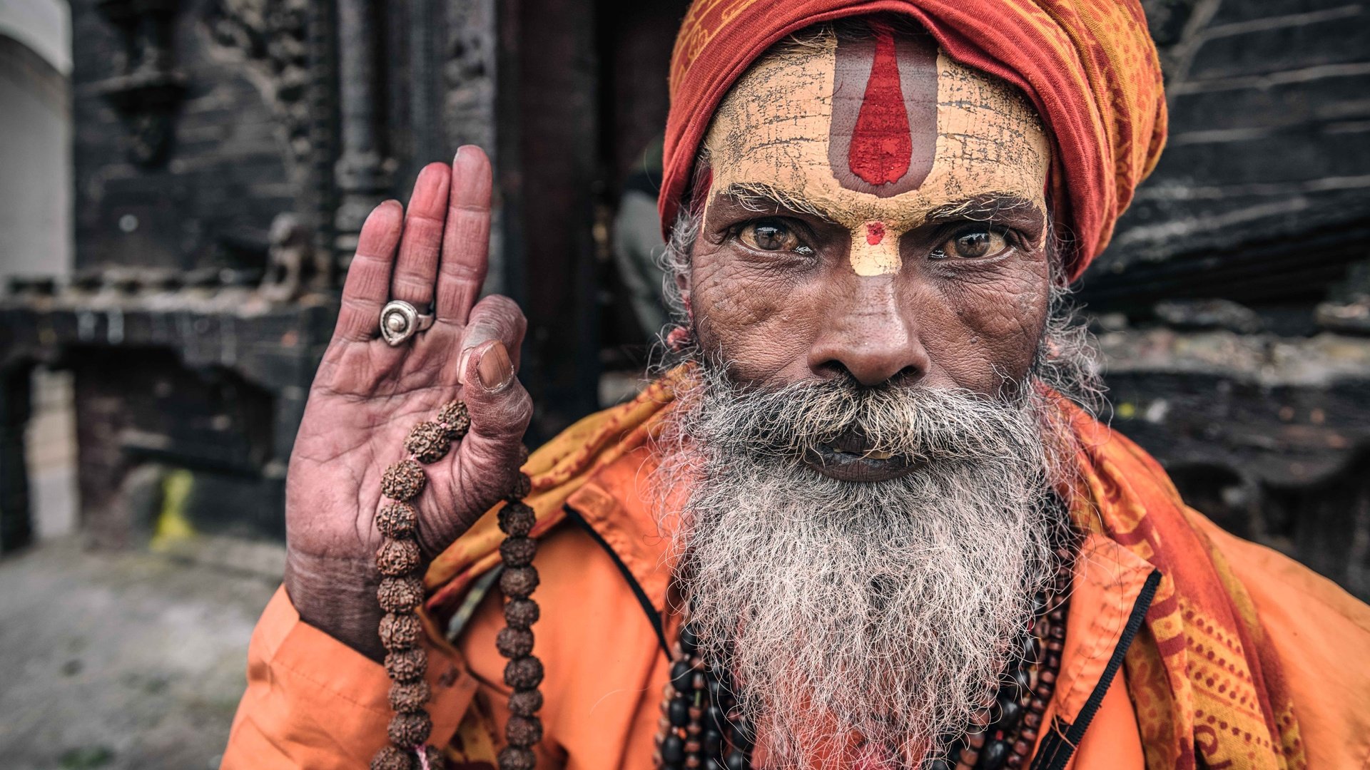 Обои рука, портрет, лицо, мужчина, старик, борода, непал, hand, portrait, face, male, the old man, beard, nepal разрешение 7360x4912 Загрузить