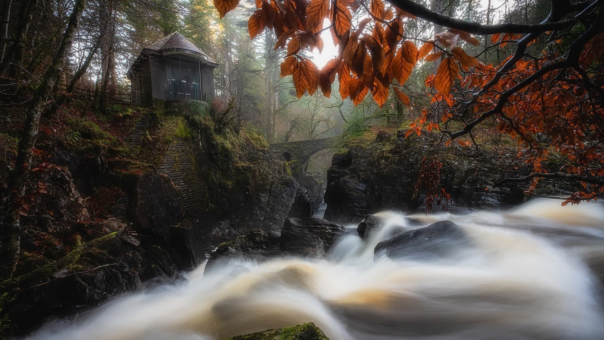 Обои река, лес, мост, водопад, осень, поток, здание, шотландия, river, forest, bridge, waterfall, autumn, stream, the building, scotland разрешение 1940x1222 Загрузить