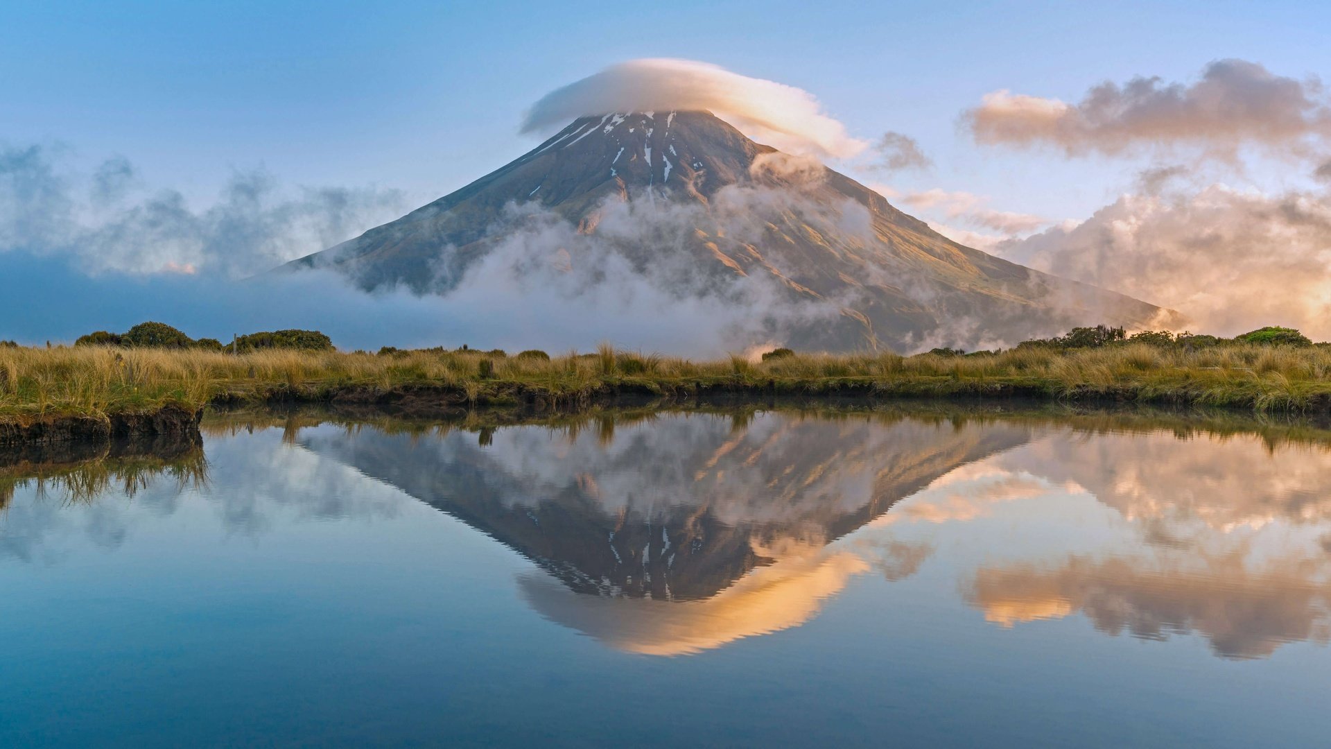 Обои река, отражение, новая зеландия, гора таранаки, river, reflection, new zealand, mt taranaki разрешение 5088x2862 Загрузить