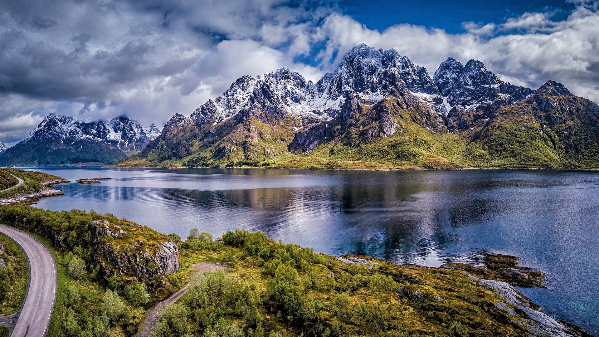 Обои дорога, горы, норвегия, лофотенские острова, фьорд, нурланн, road, mountains, norway, the lofoten islands, the fjord, nordland разрешение 2610x1250 Загрузить