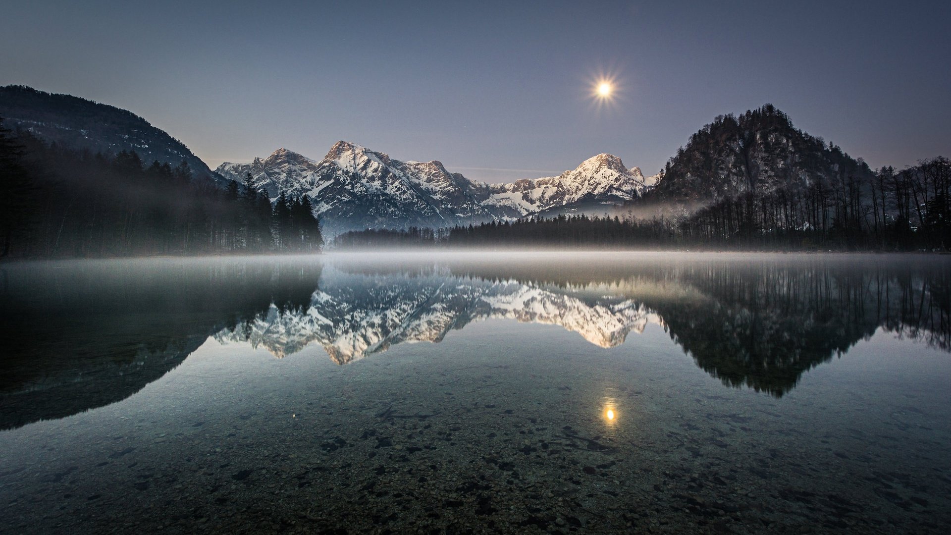 Обои озеро, горы, отражение, луна, австрия, альпы, almsee, озеро альмзе, lake alm, озеро альм, lake, mountains, reflection, the moon, austria, alps разрешение 2047x1195 Загрузить