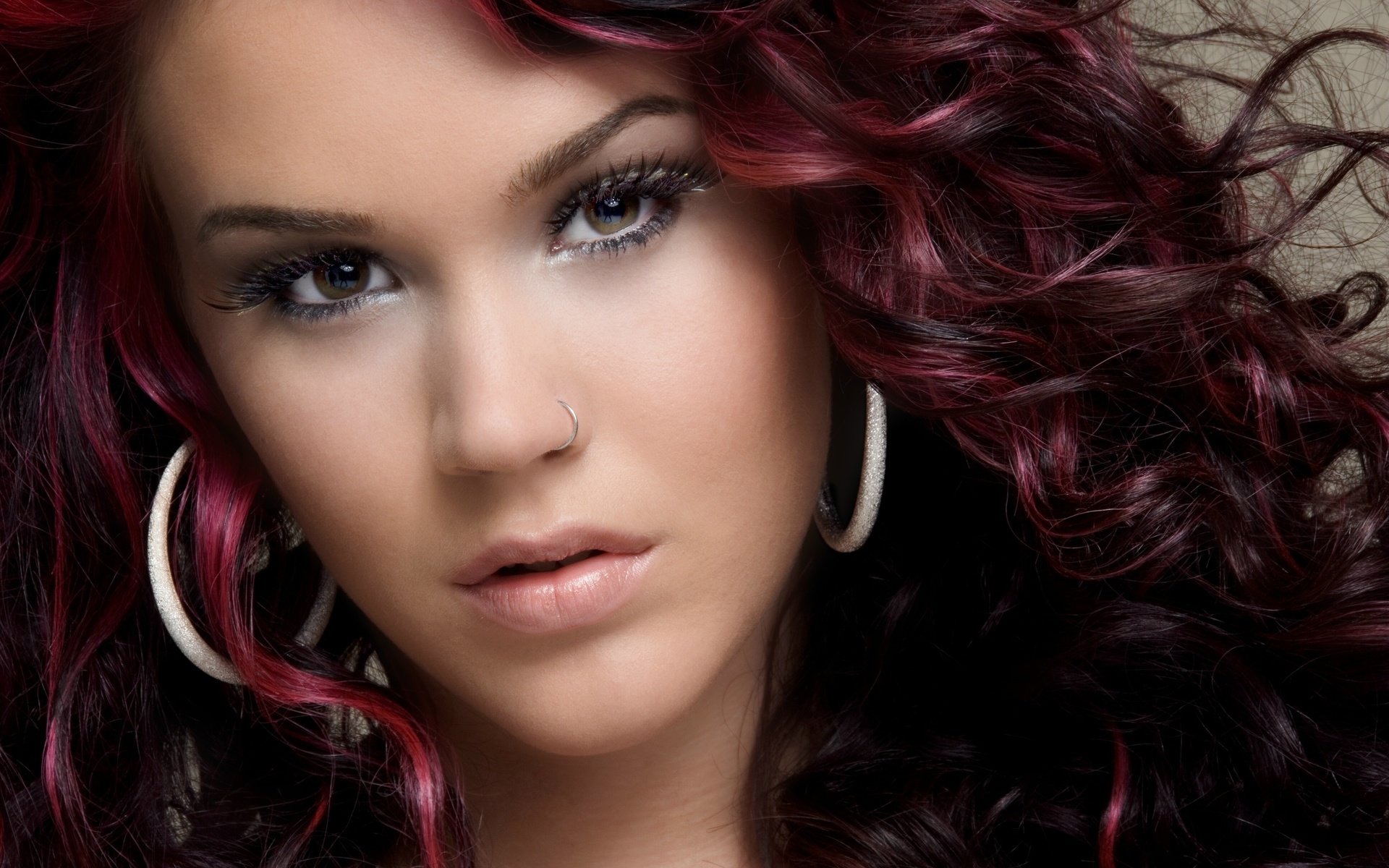 Обои крашеная, пирсинг, сёрьги, джосс стоун, painted, piercing, earrings, joss stone разрешение 3869x2572 Загрузить