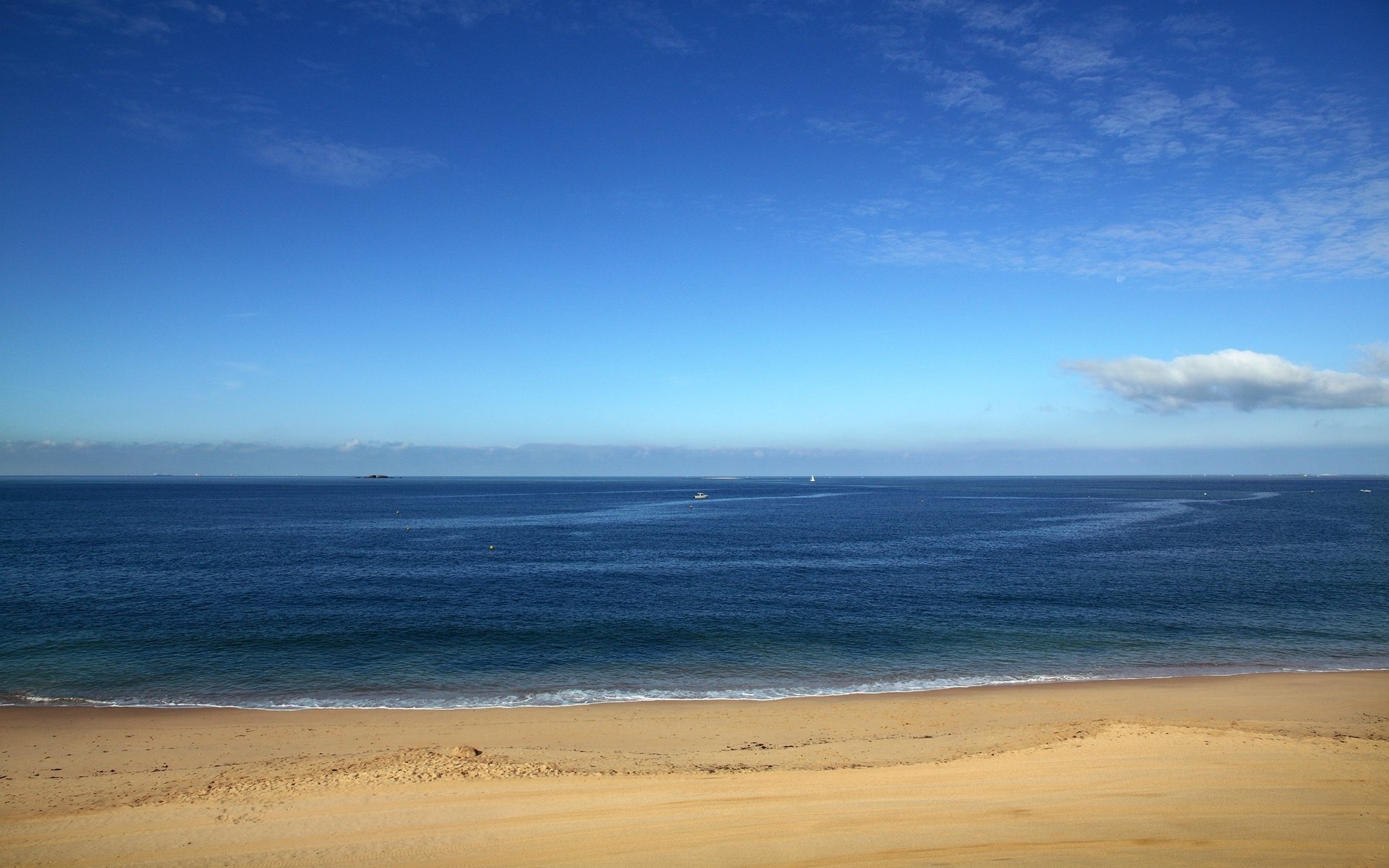 Обои небо, песок, кораблики, the sky, sand, boats разрешение 2560x1600 Загрузить