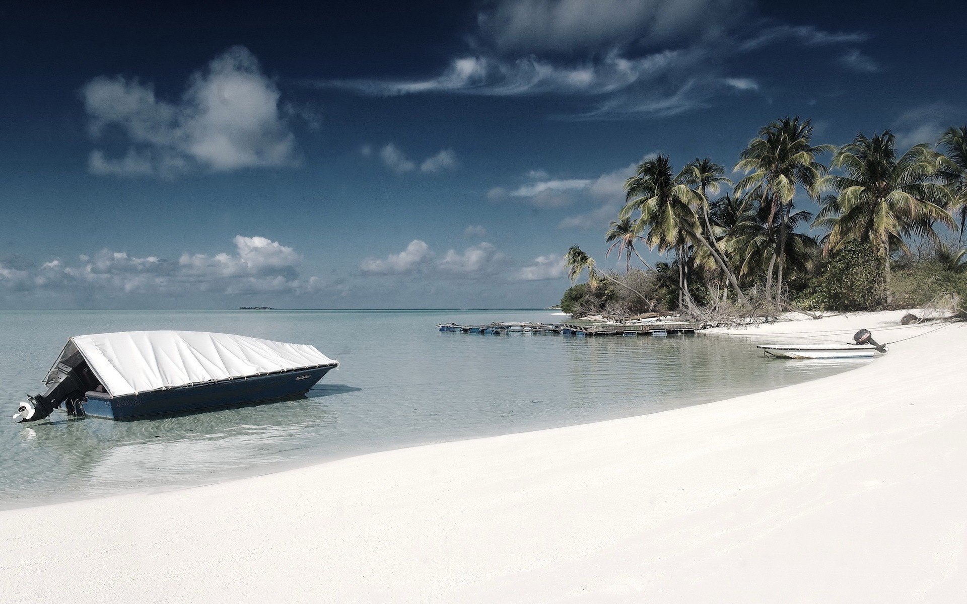 Обои берег, лодка, пальмы, shore, boat, palm trees разрешение 3200x1200 Загрузить