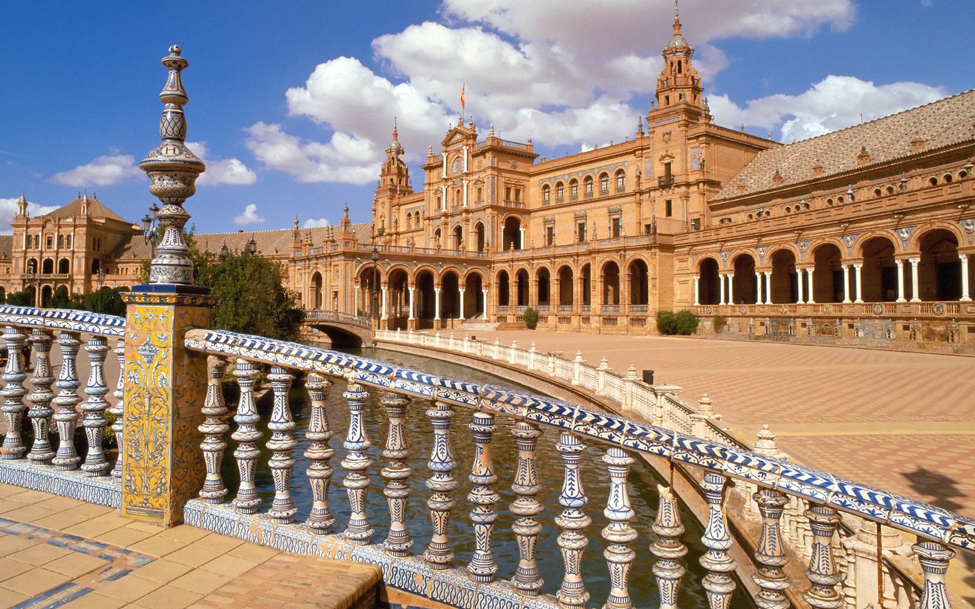 Обои здание, испания, севилья, андалузия, the building, spain, seville, andalusia разрешение 1920x1440 Загрузить