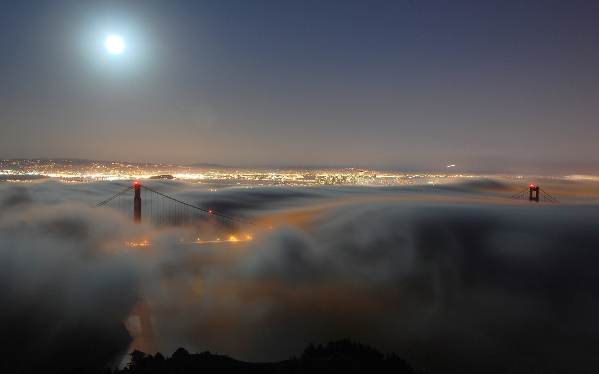 Обои ночь, туман, мост, город, луна, night, fog, bridge, the city, the moon разрешение 3008x2000 Загрузить