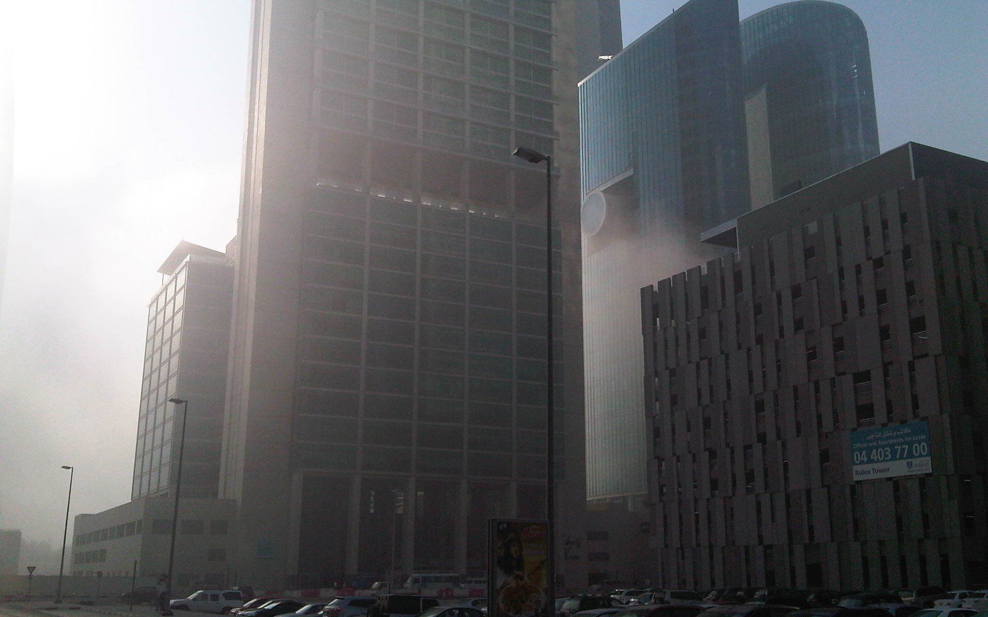 Обои туман, небоскребы, дубай, fog, skyscrapers, dubai разрешение 2048x1536 Загрузить