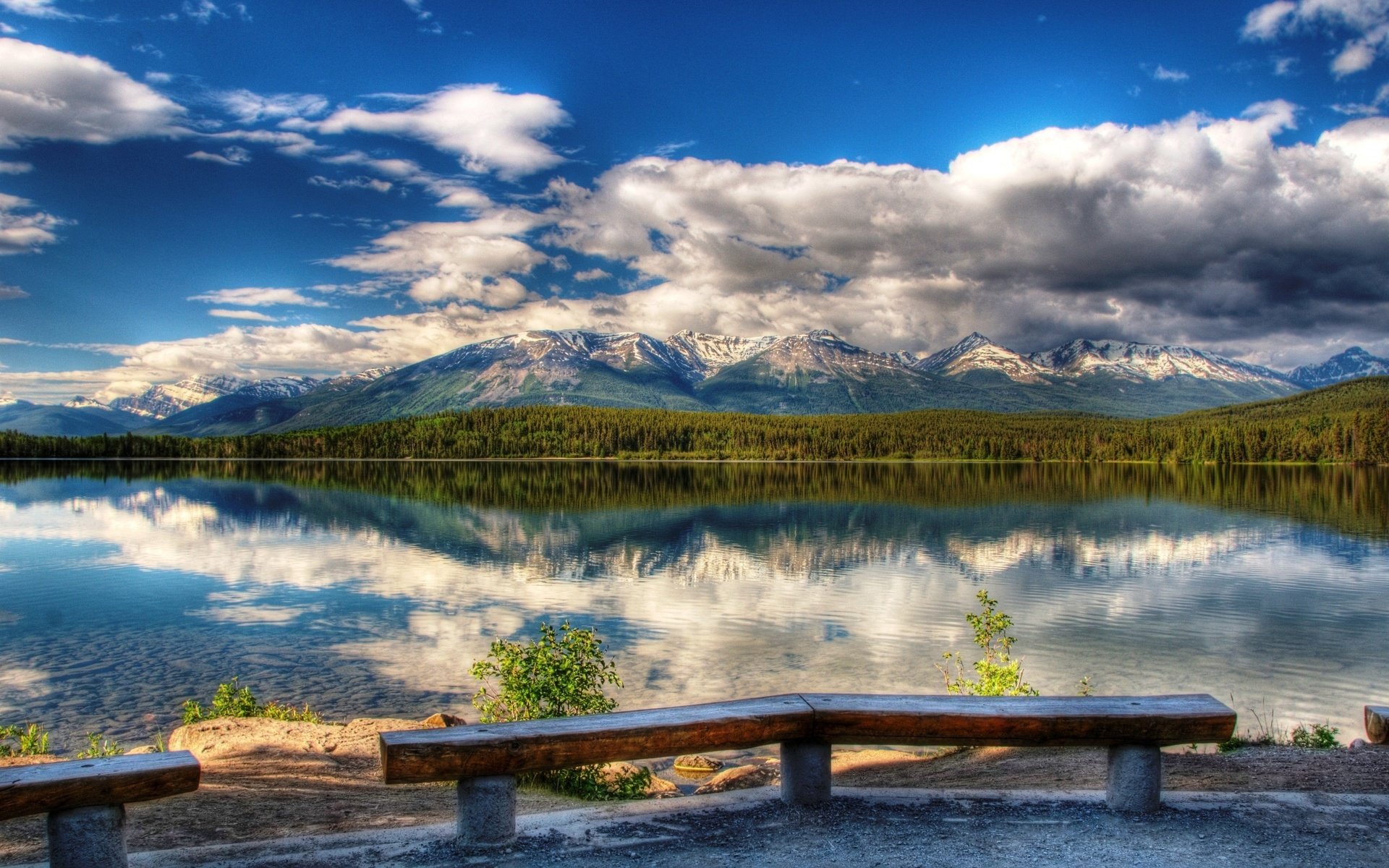 Обои небо, облака, река, горы, природа, лес, отражение, the sky, clouds, river, mountains, nature, forest, reflection разрешение 2560x1600 Загрузить