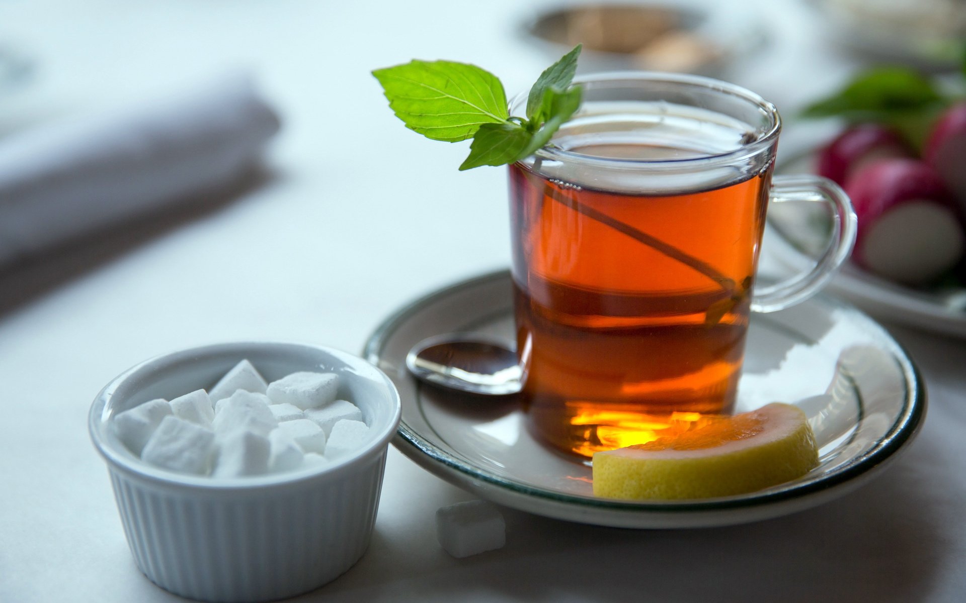 Обои мята, лимон, кружка, чай, сахар, mint, lemon, mug, tea, sugar разрешение 2560x1600 Загрузить