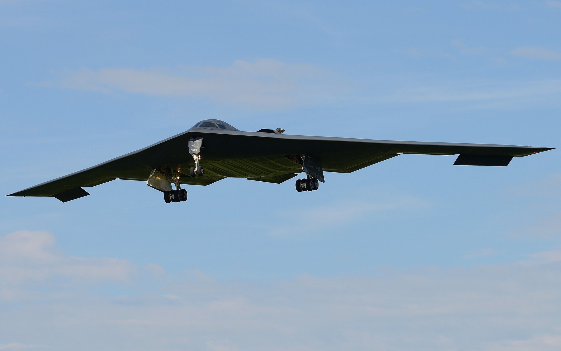 Обои бомбардировщик, northrop, b-2 spirit, стратегический, bomber, strategic разрешение 2048x1250 Загрузить