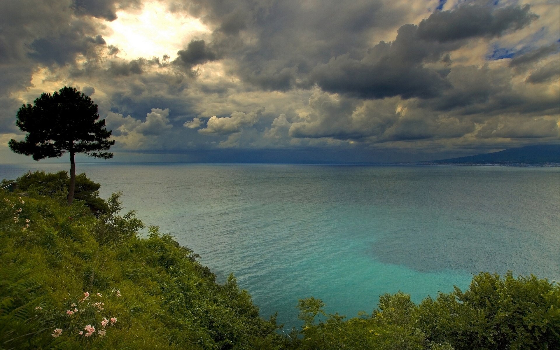 Обои небо, облака, побережье, залив, италия, the sky, clouds, coast, bay, italy разрешение 1920x1367 Загрузить