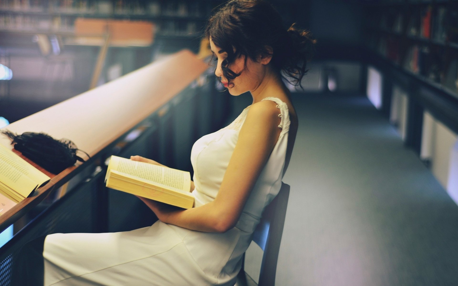 Обои девушка, книга, дениз, чтение, girl, book, denise, reading разрешение 2048x1356 Загрузить