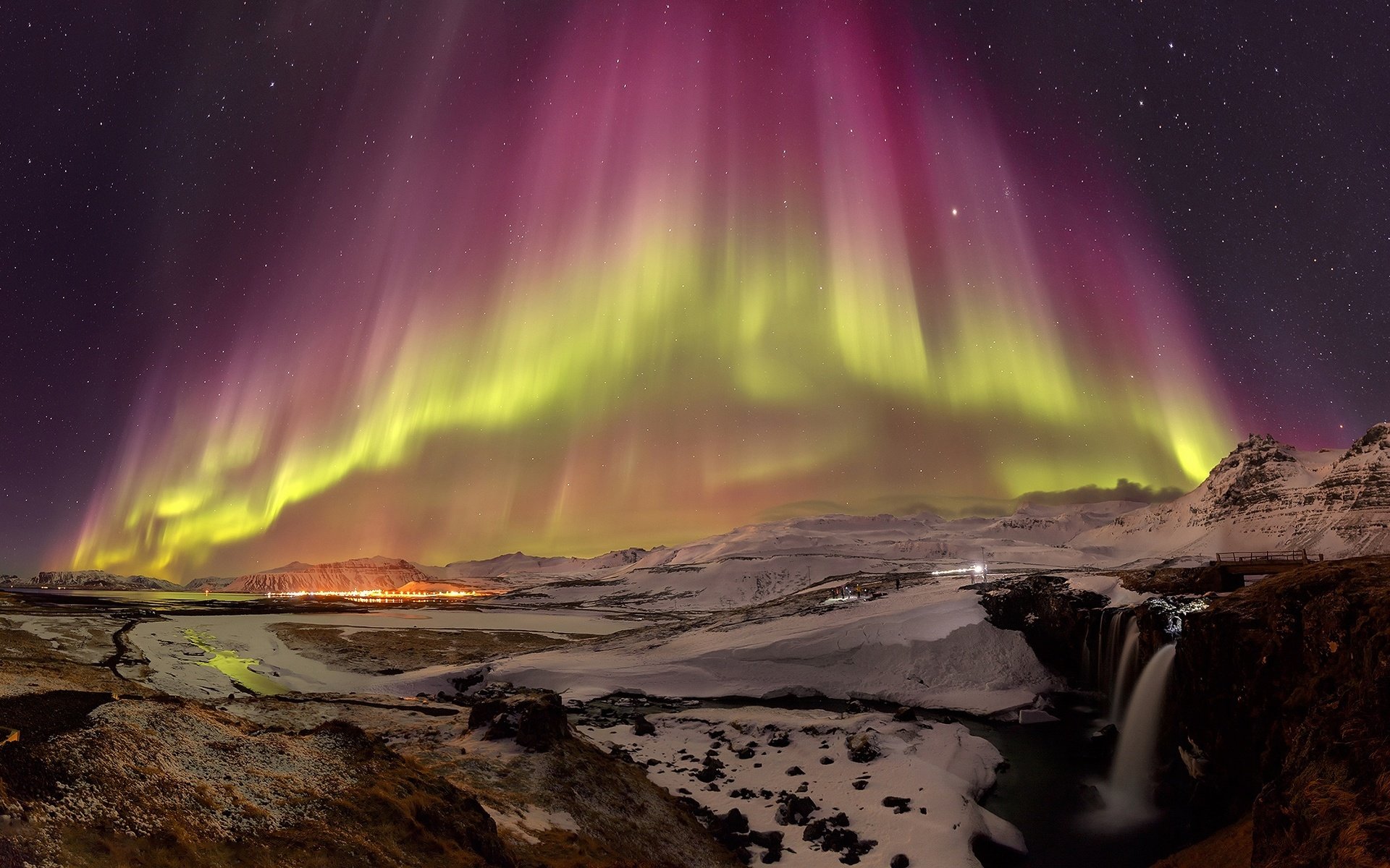 Обои ночь, звезды, северное сияние, исландия, night, stars, northern lights, iceland разрешение 2048x1266 Загрузить