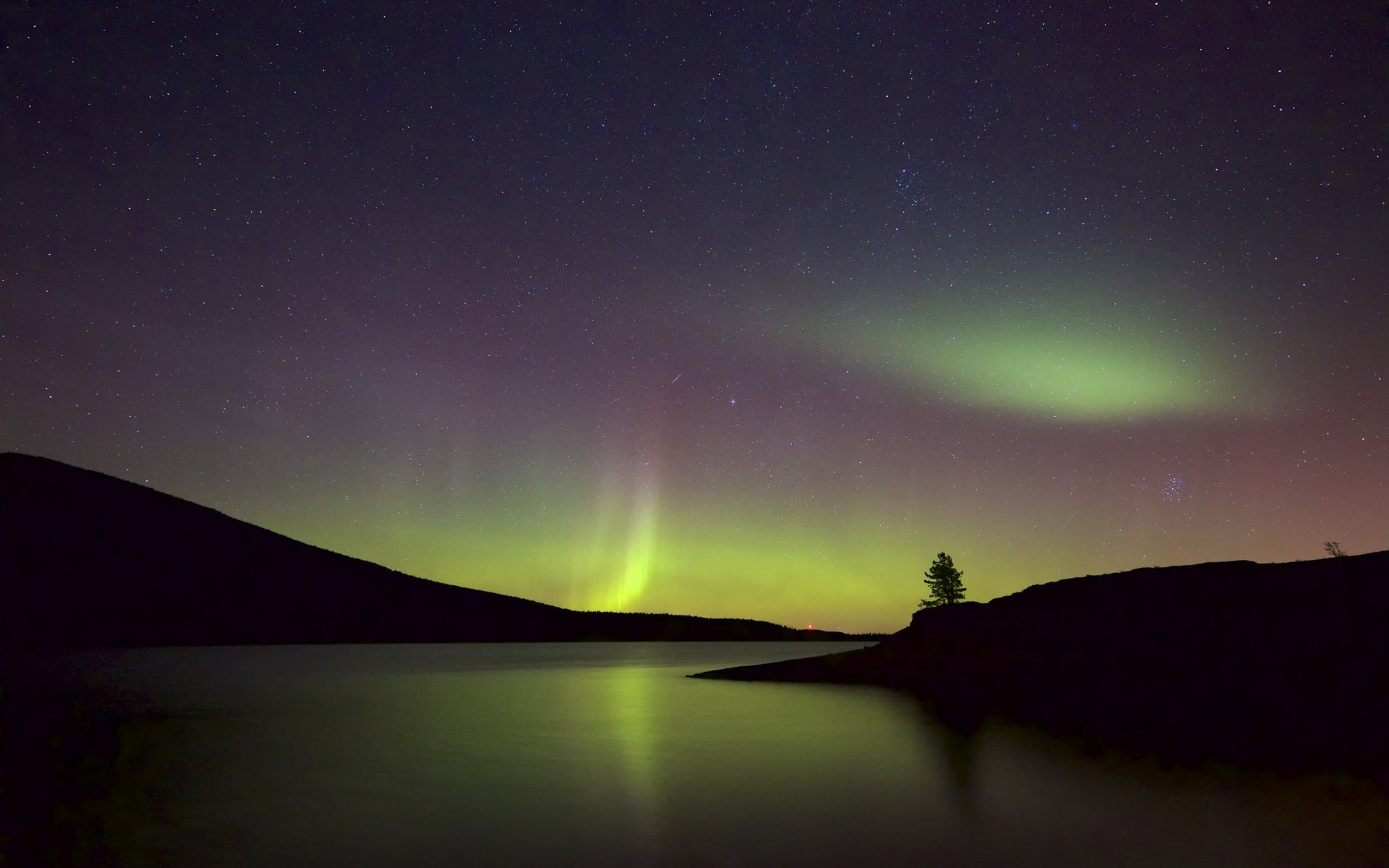 Обои небо, ночь, озеро, природа, северное сияние, силуэты, the sky, night, lake, nature, northern lights, silhouettes разрешение 2048x1365 Загрузить